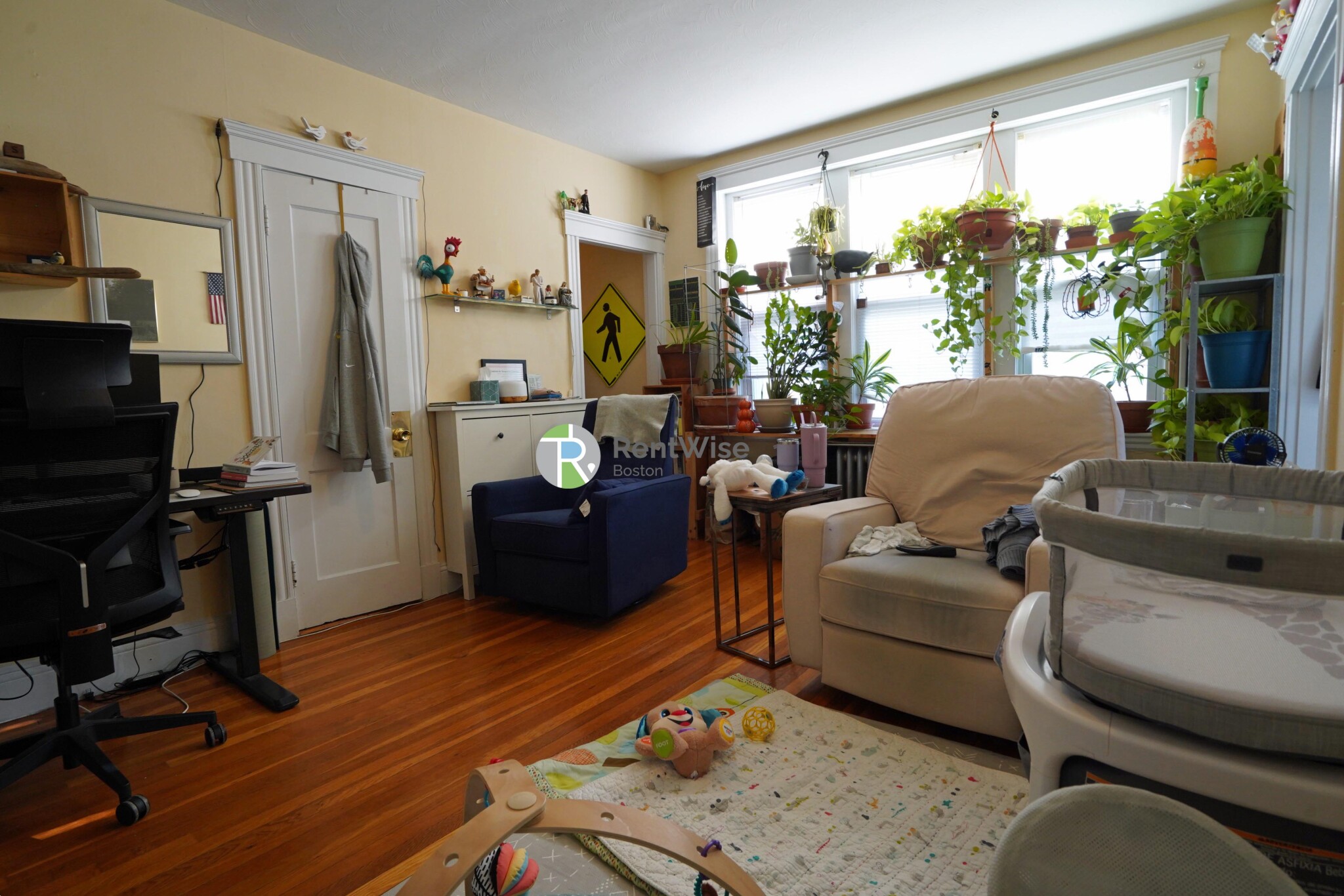 40 Quint Ave, Allston