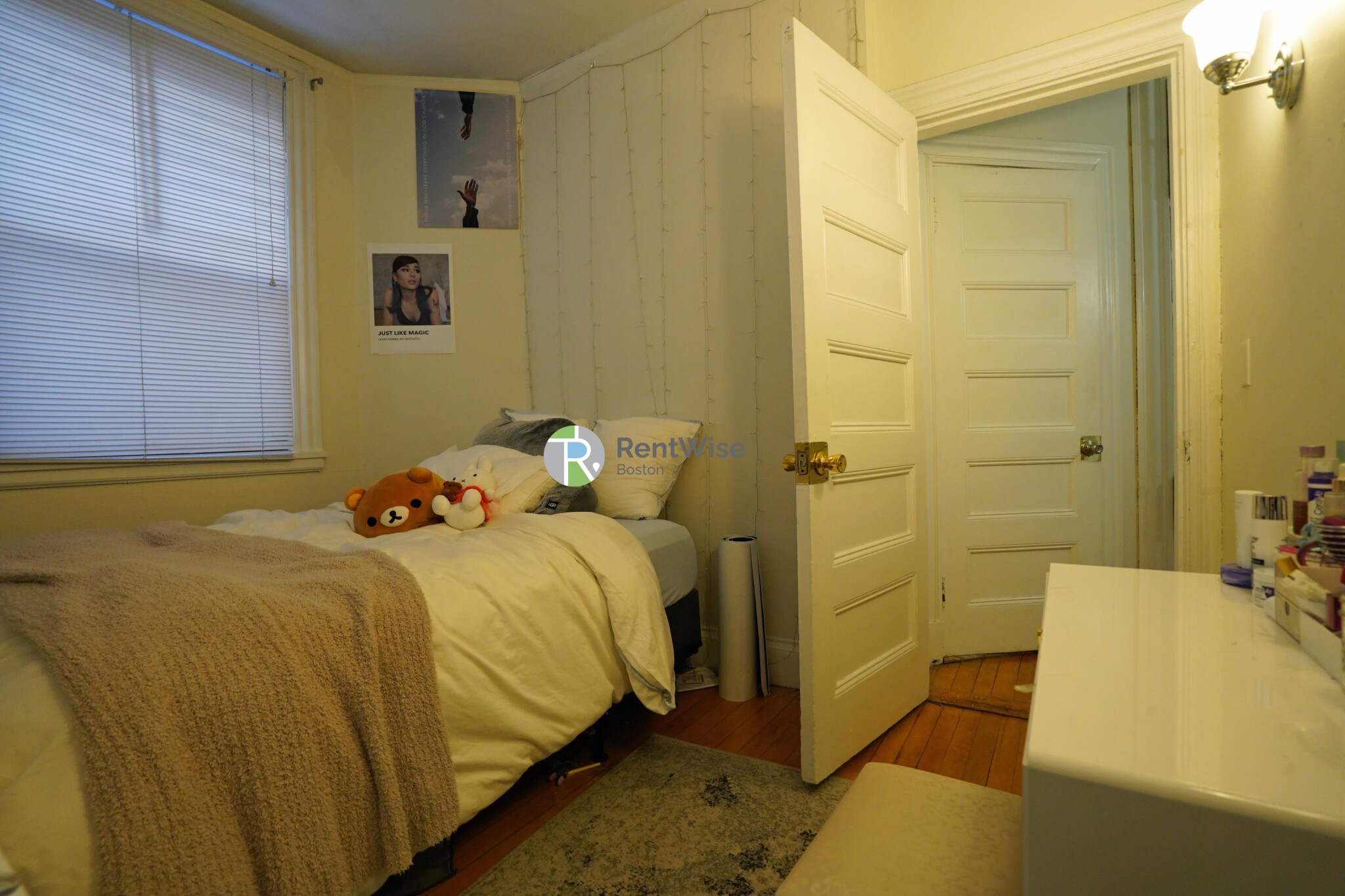 72 Gardner St, Allston