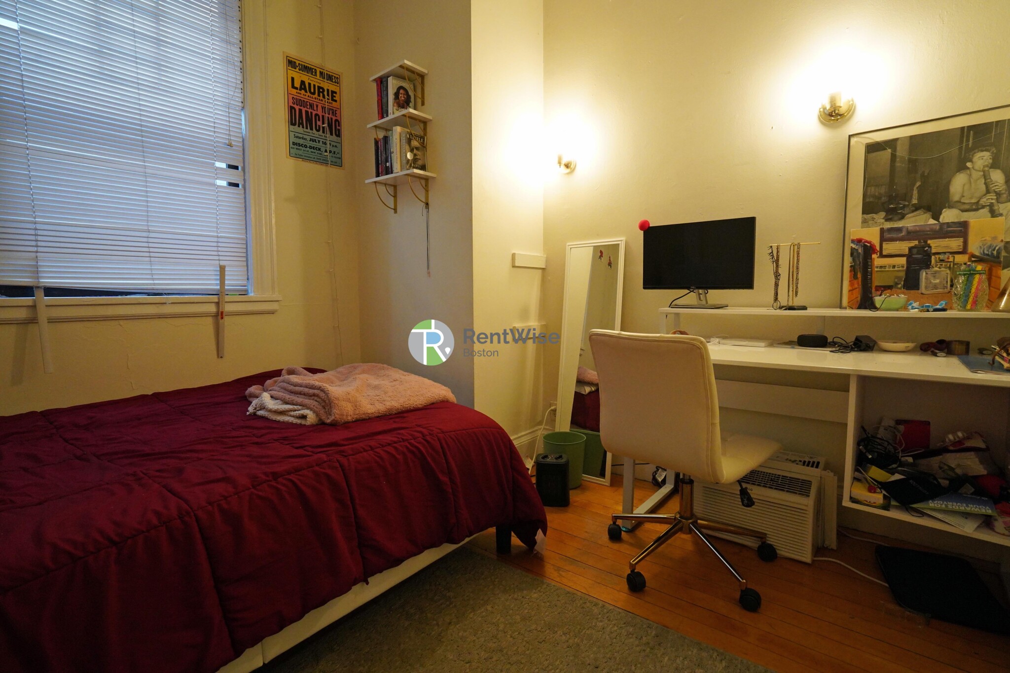 72 Gardner St, Allston