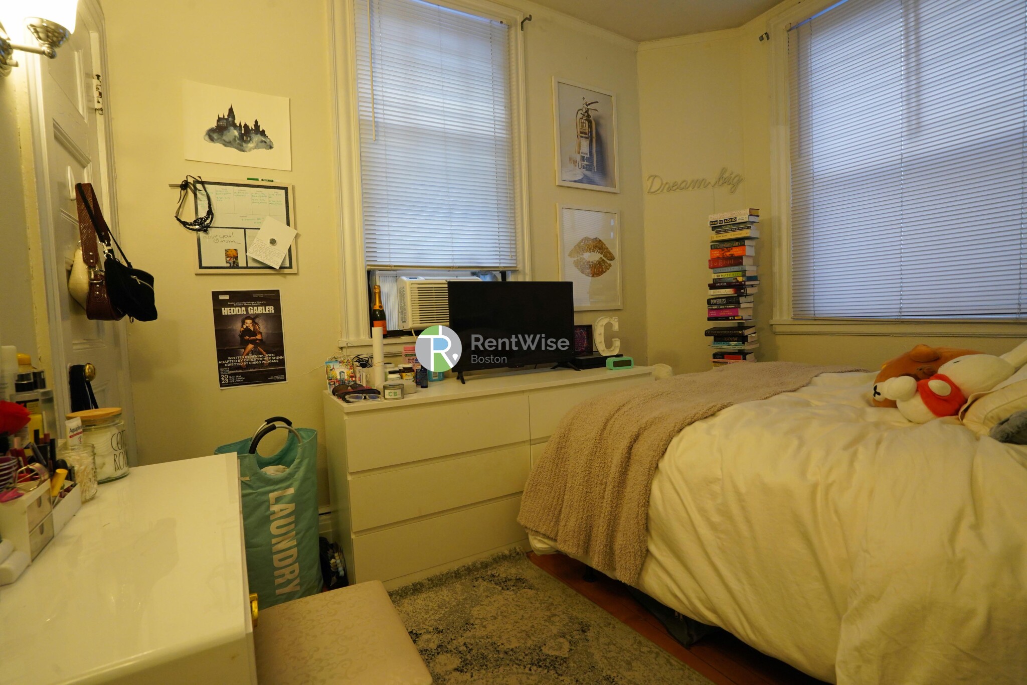 72 Gardner St, Allston