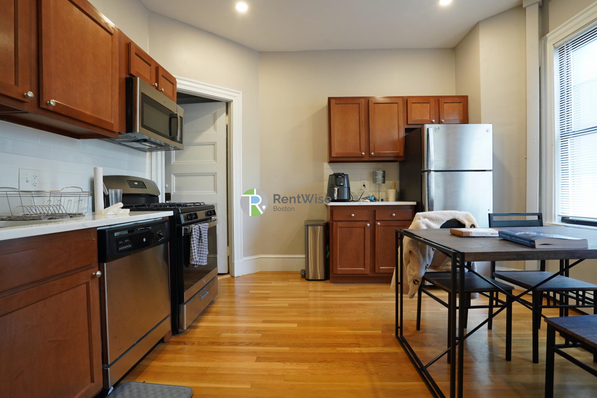 72 Gardner St, Allston