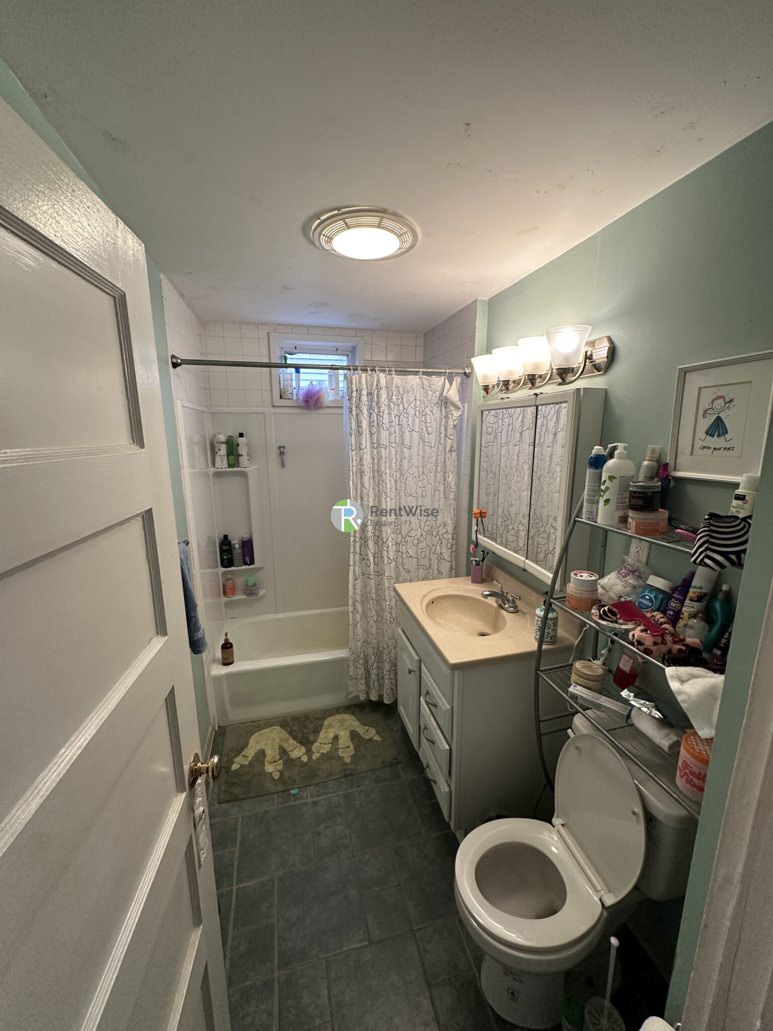 87 Gardner St, Allston