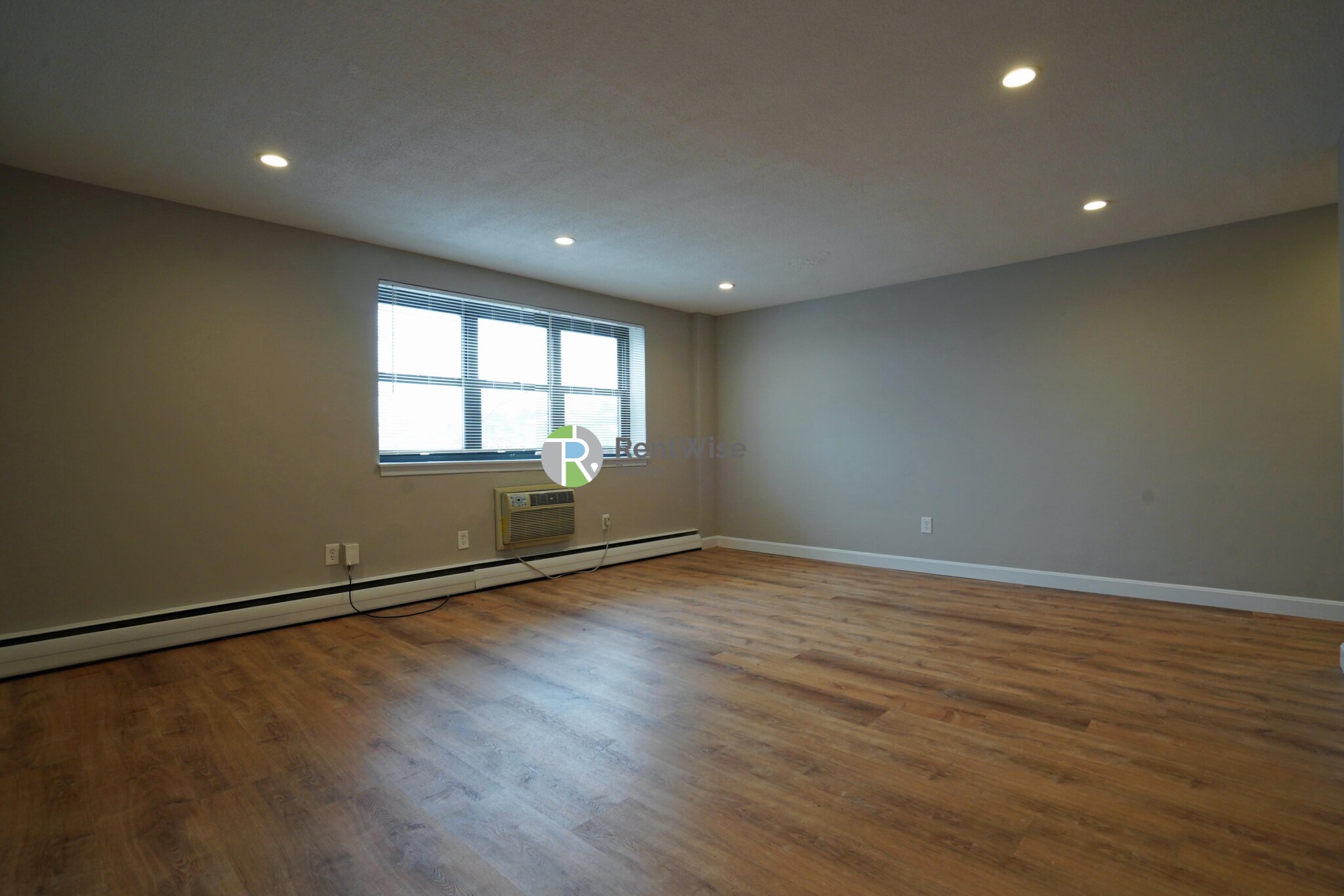 77 Mason Ter, Coolidge Corner