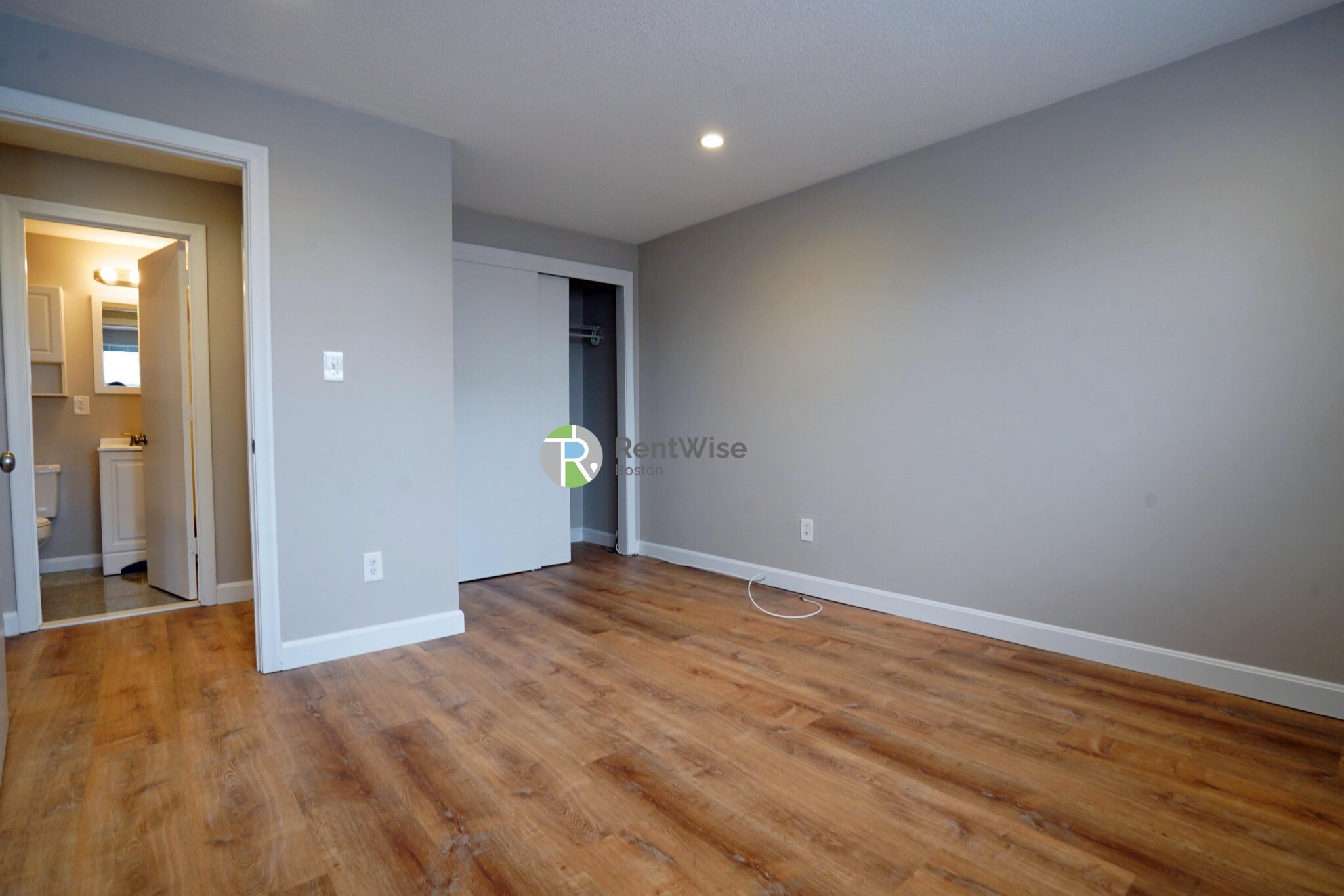 77 Mason Ter, Coolidge Corner