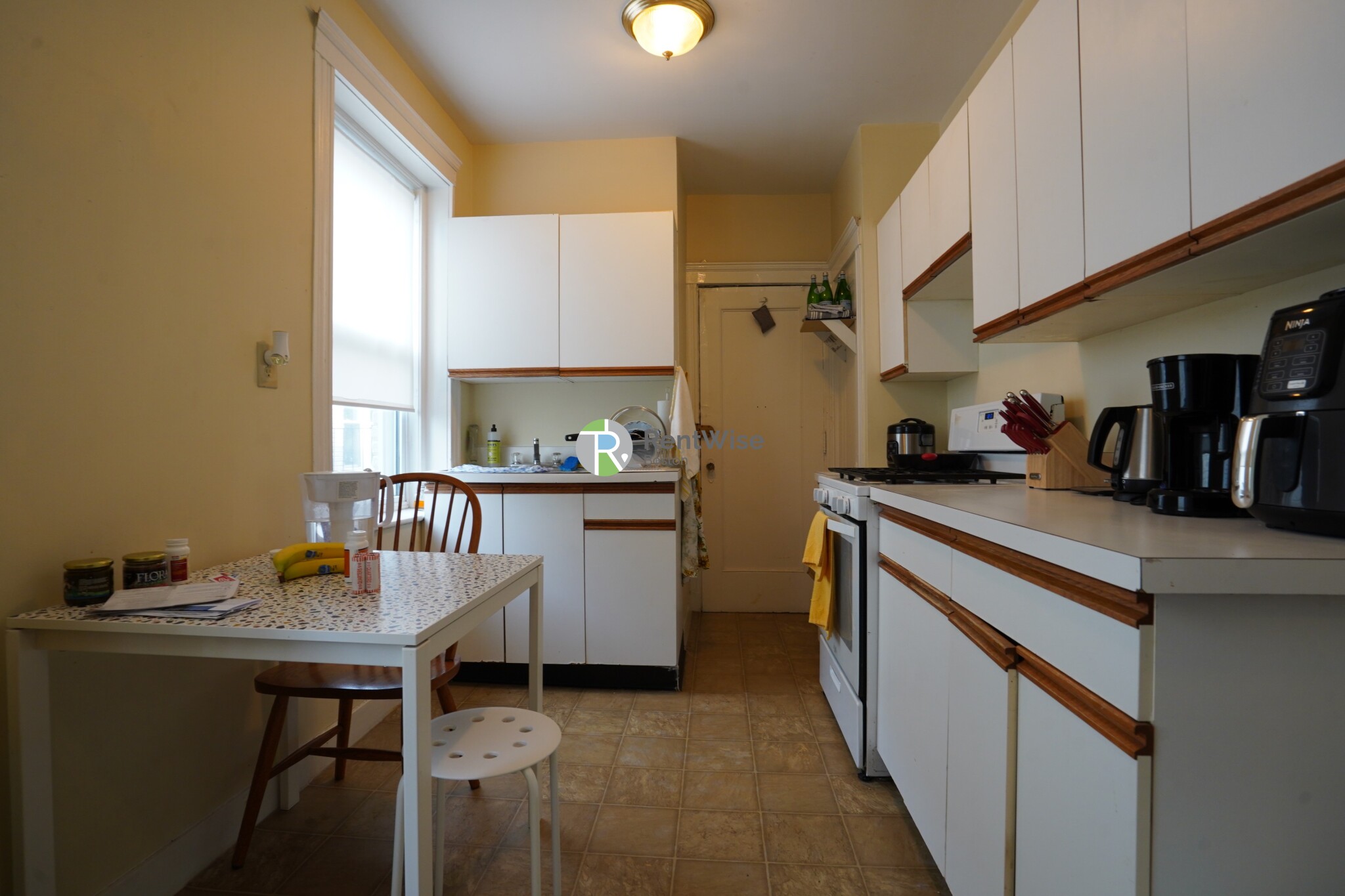 55 Linden St, Allston