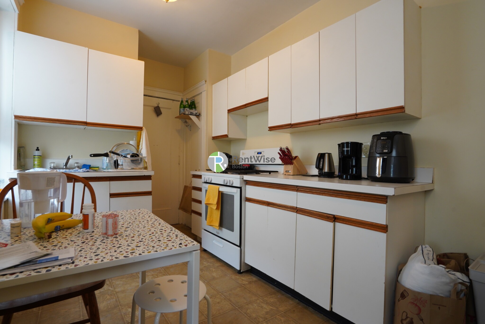 55 Linden St, Allston