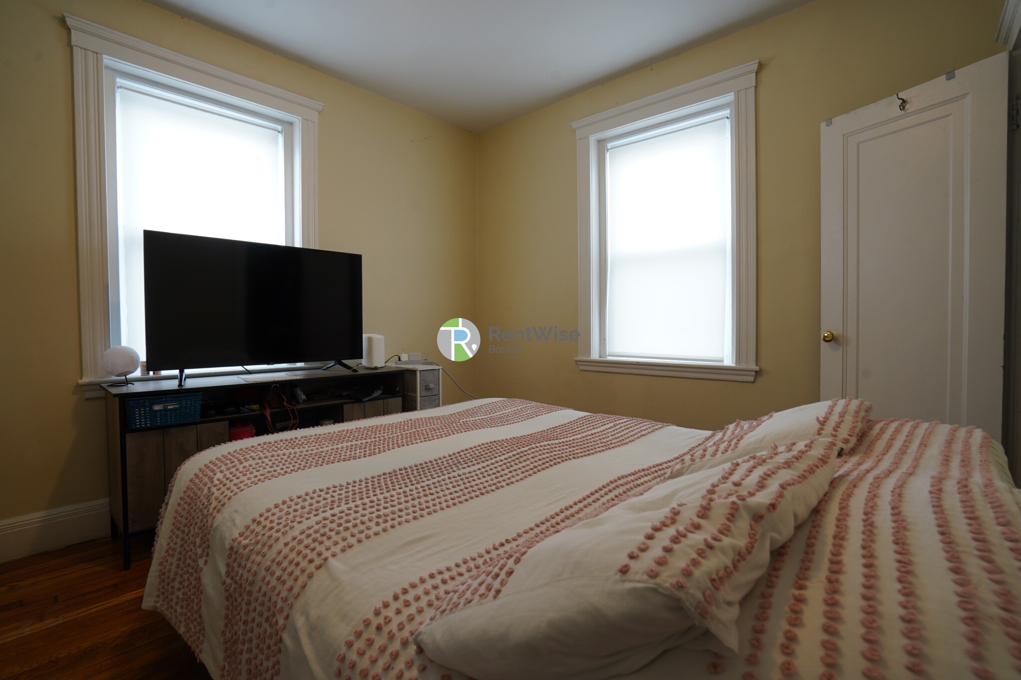 55 Linden St, Allston