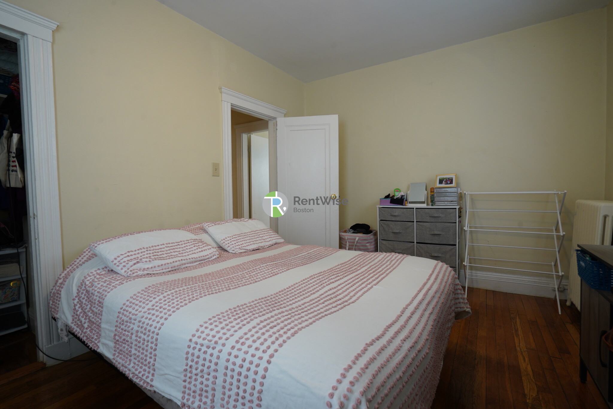 55 Linden St, Allston