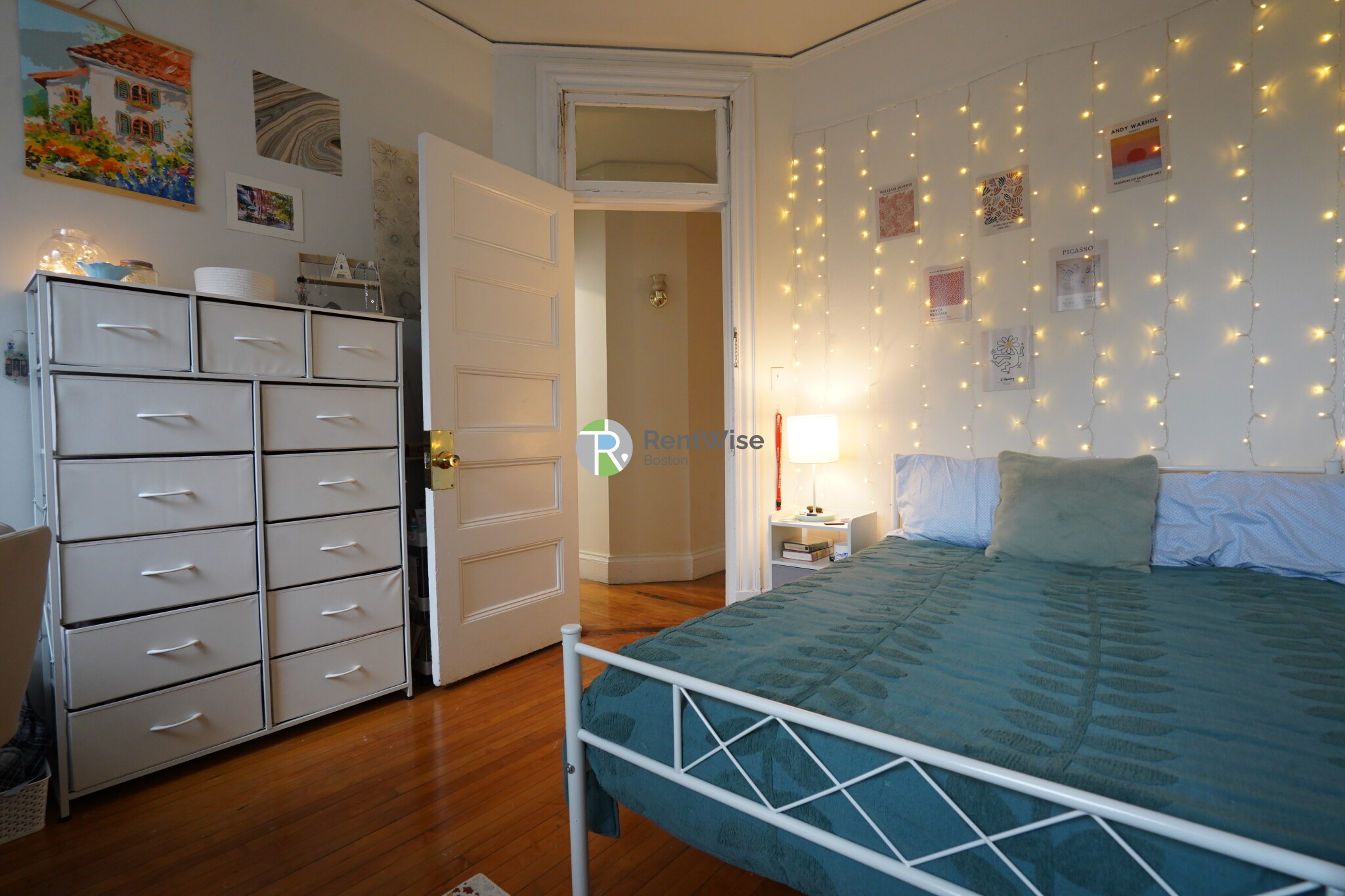 72 Gardner St, Allston