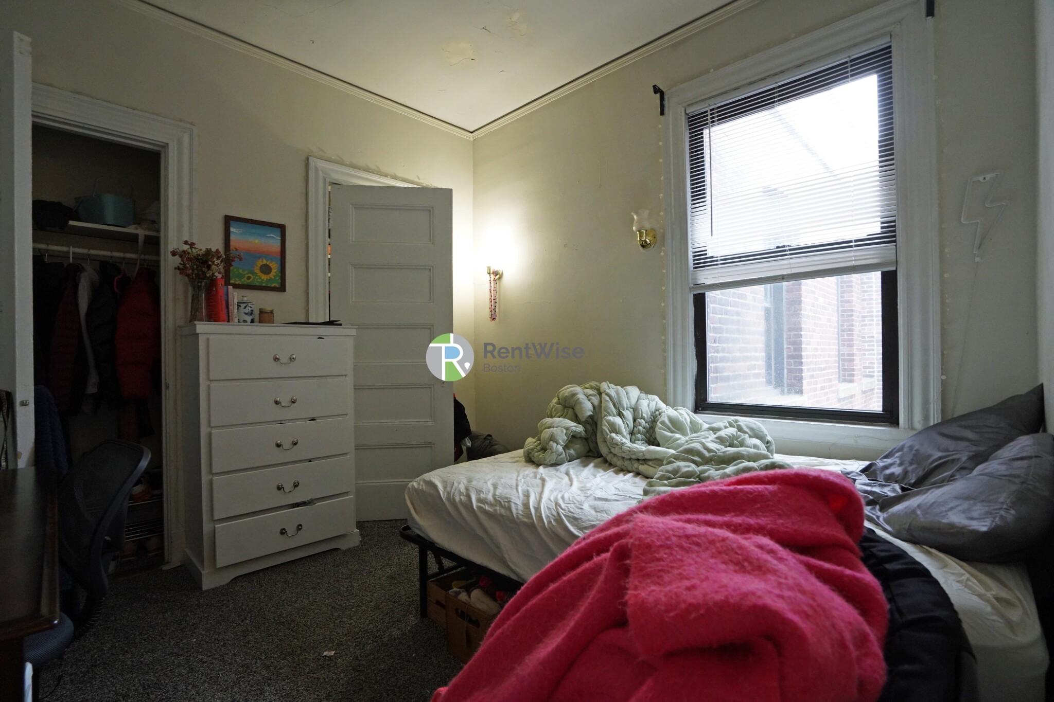 72 Gardner St, Allston