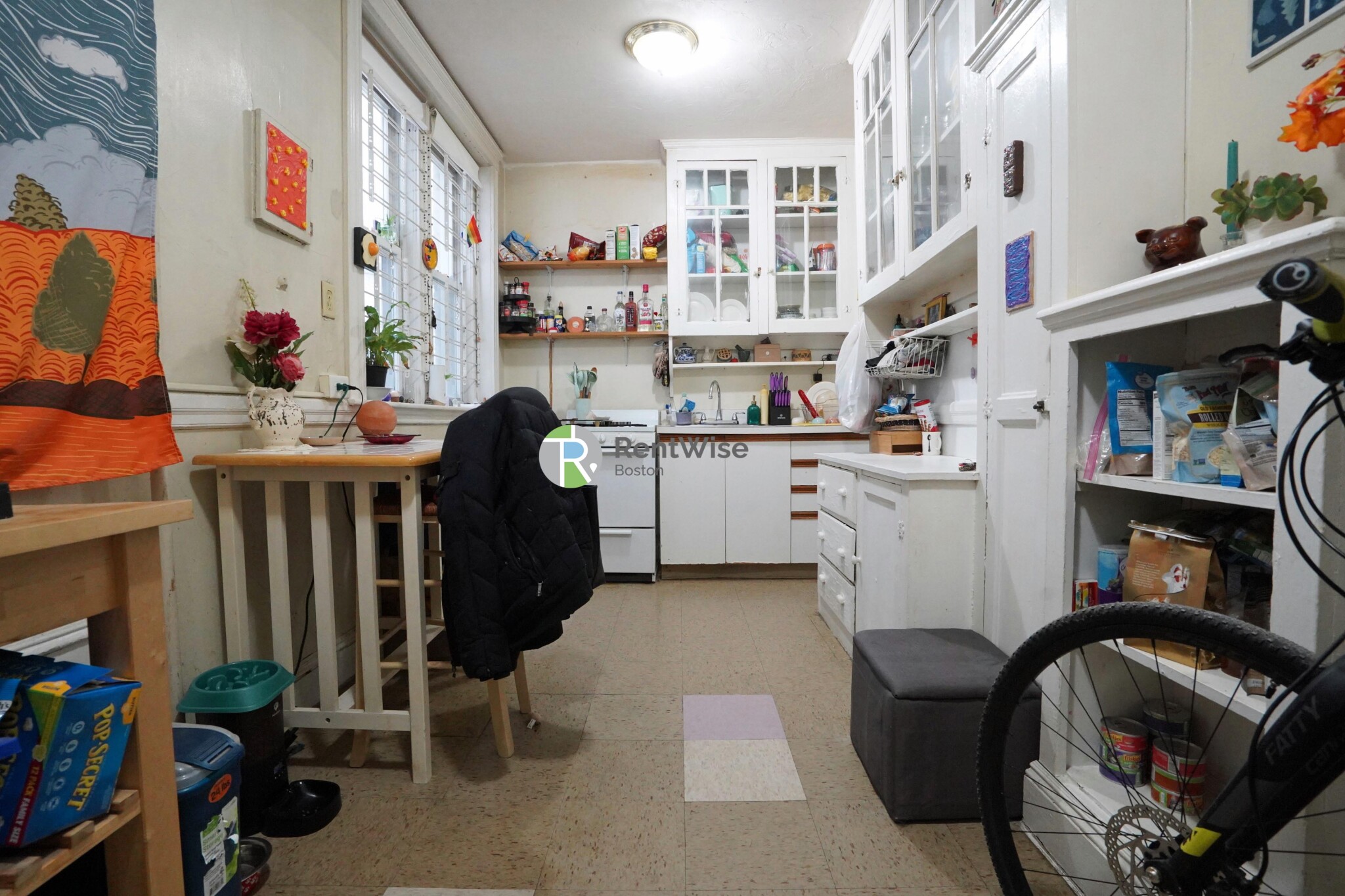 47 Linden St, Allston