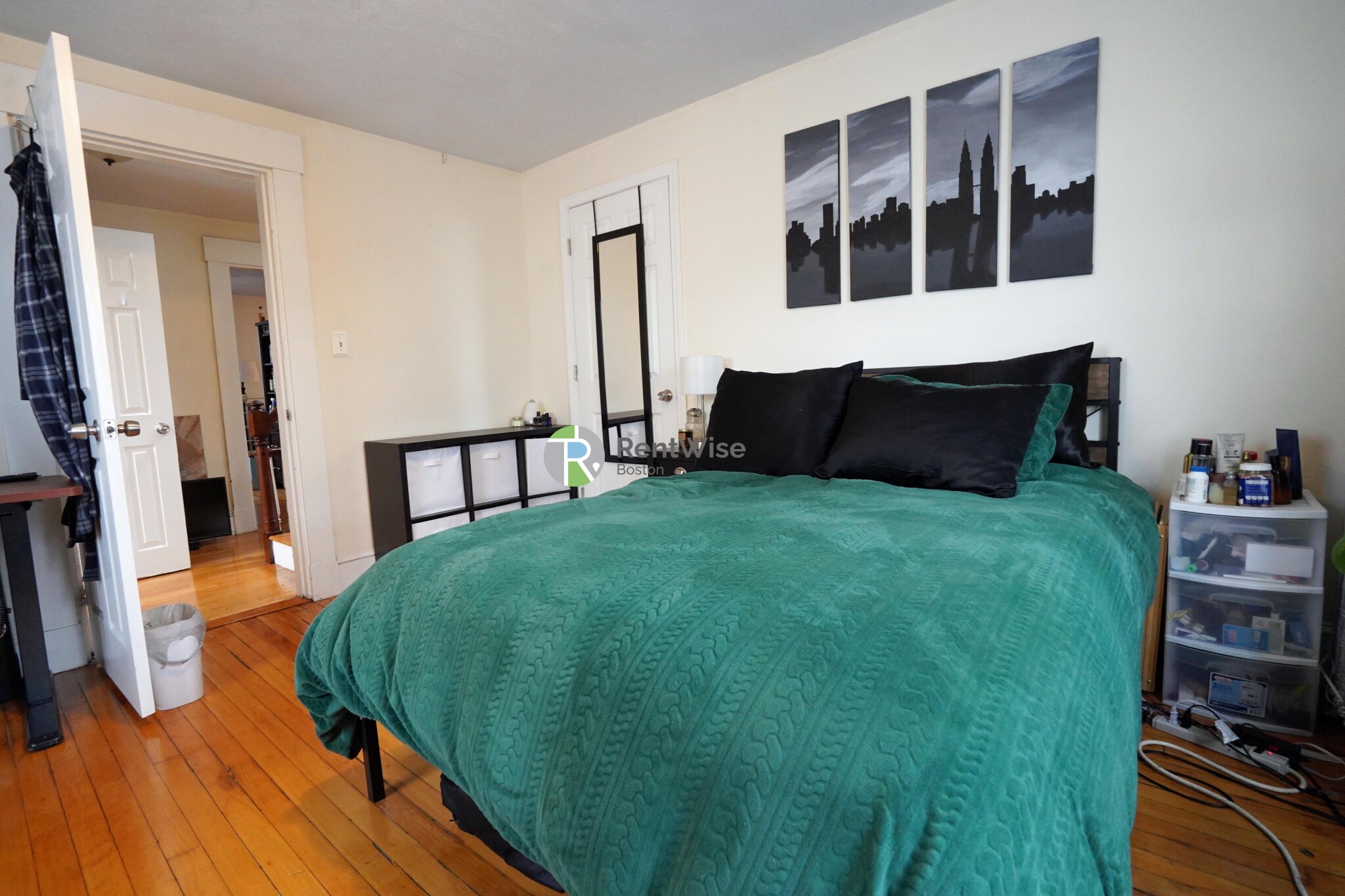 18 Aspinwall Ave, Brookline Village