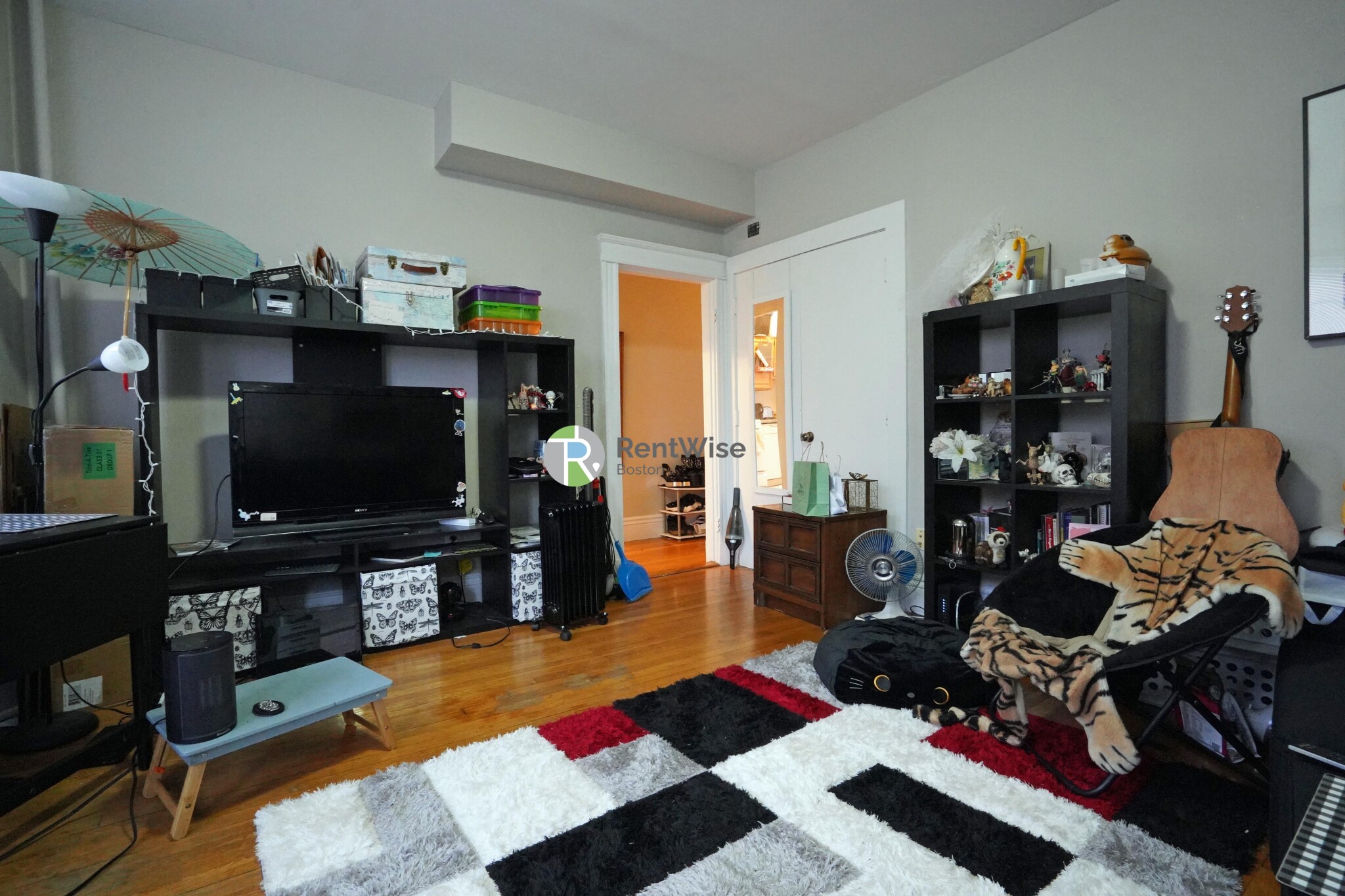 3 Lorraine Ter, Allston