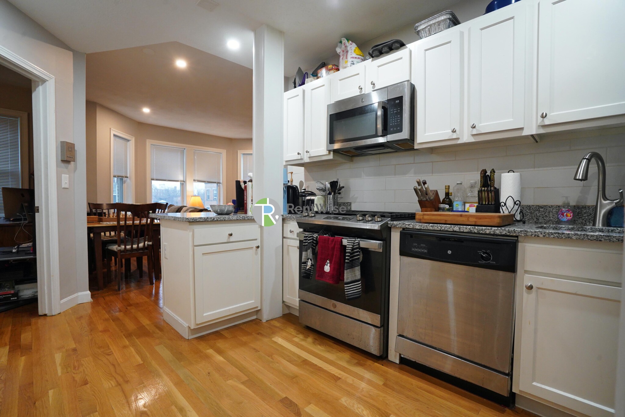 4 Lorraine Ter, Allston