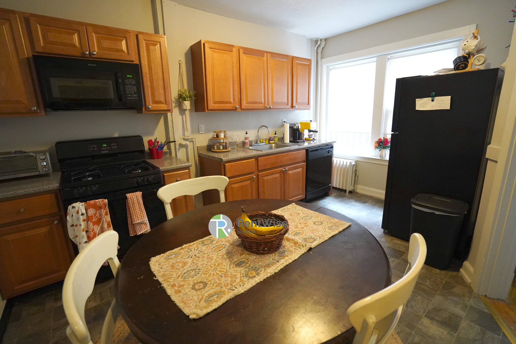 218 South St, Jamaica Plain