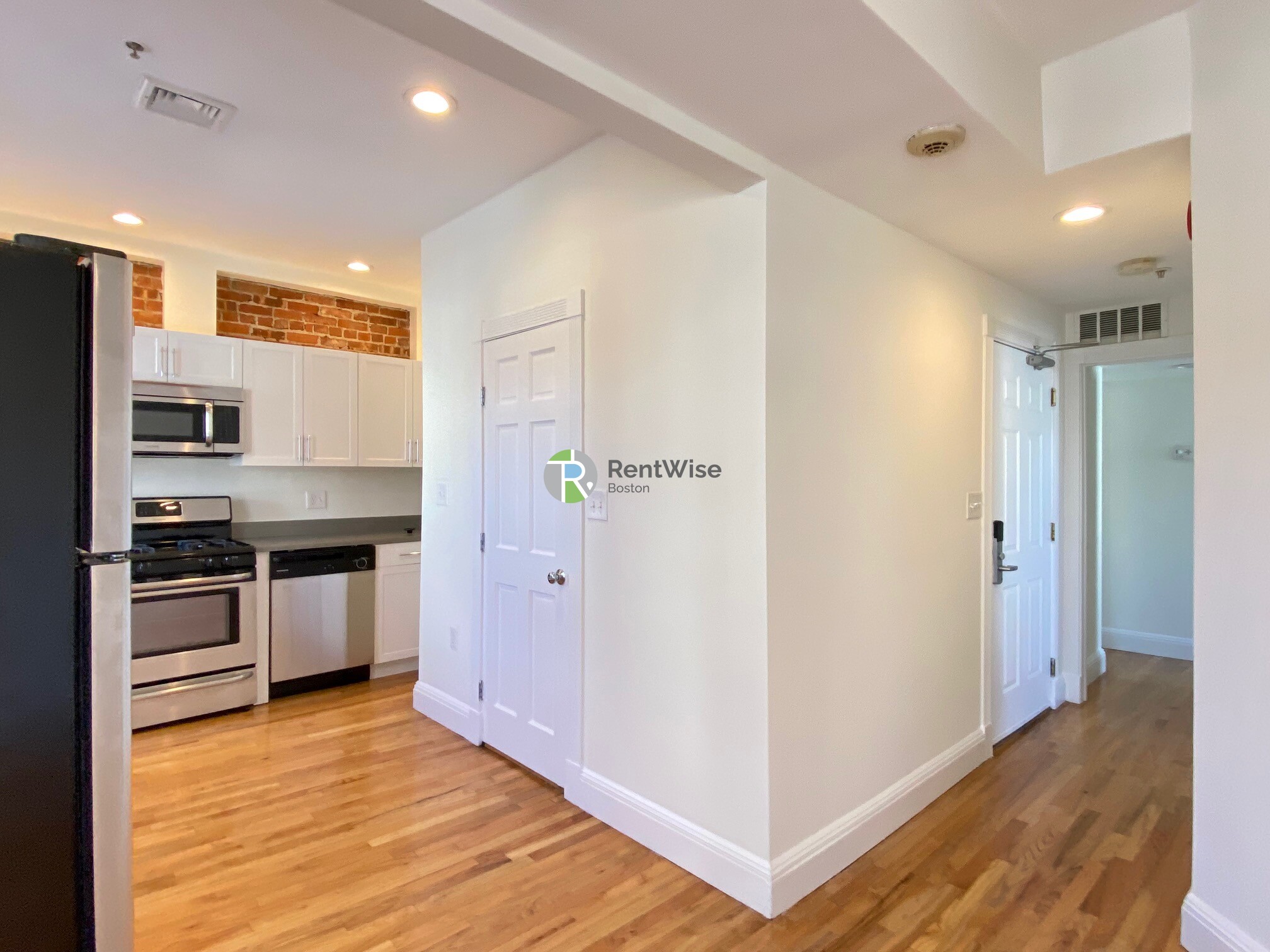 10 Brainerd Rd, Allston