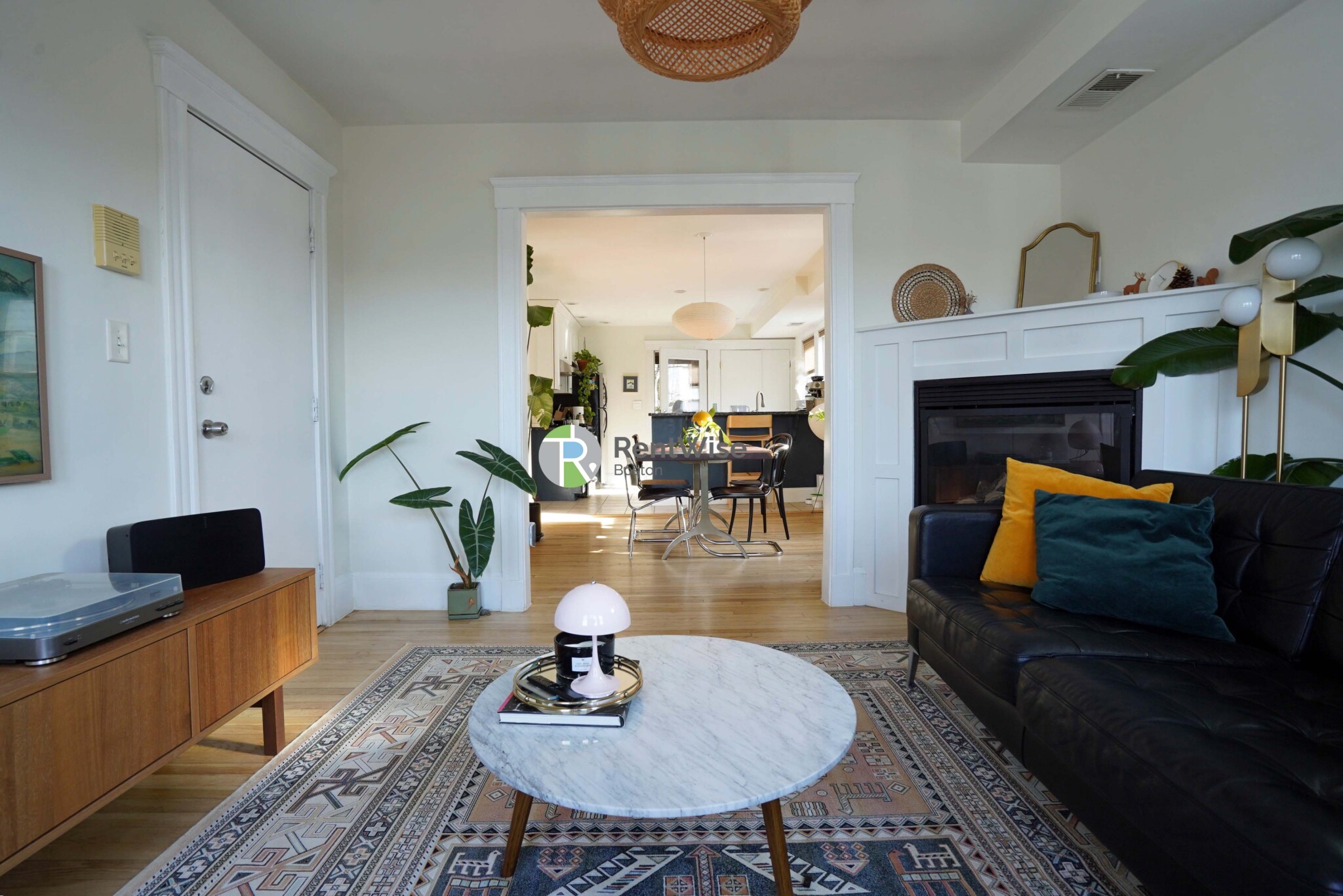 238 Hyde Park Ave, Jamaica Plain