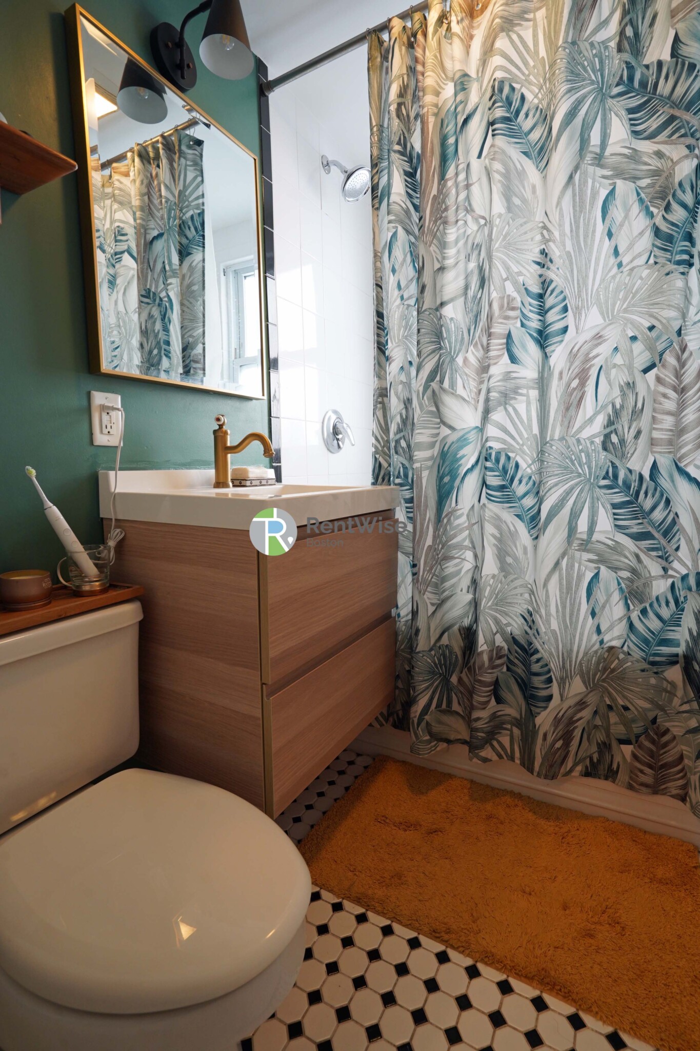 238 Hyde Park Ave, Jamaica Plain