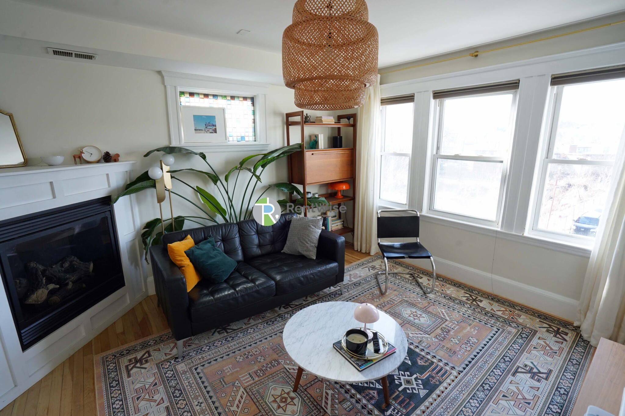 238 Hyde Park Ave, Jamaica Plain