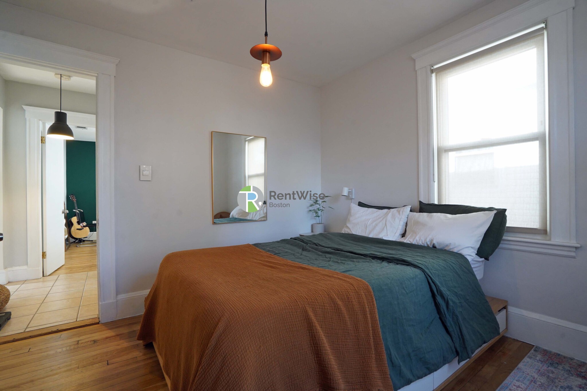 238 Hyde Park Ave, Jamaica Plain