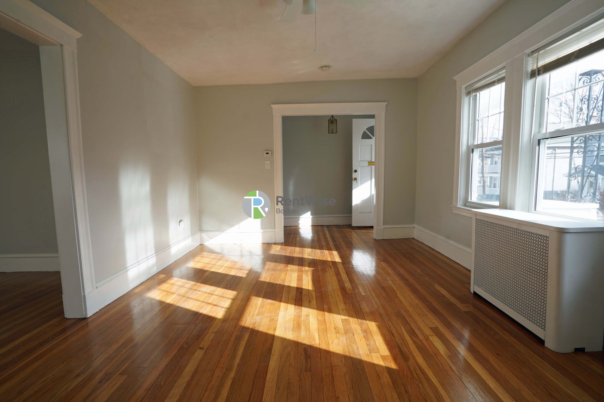 34 Dickinson Rd, Brighton