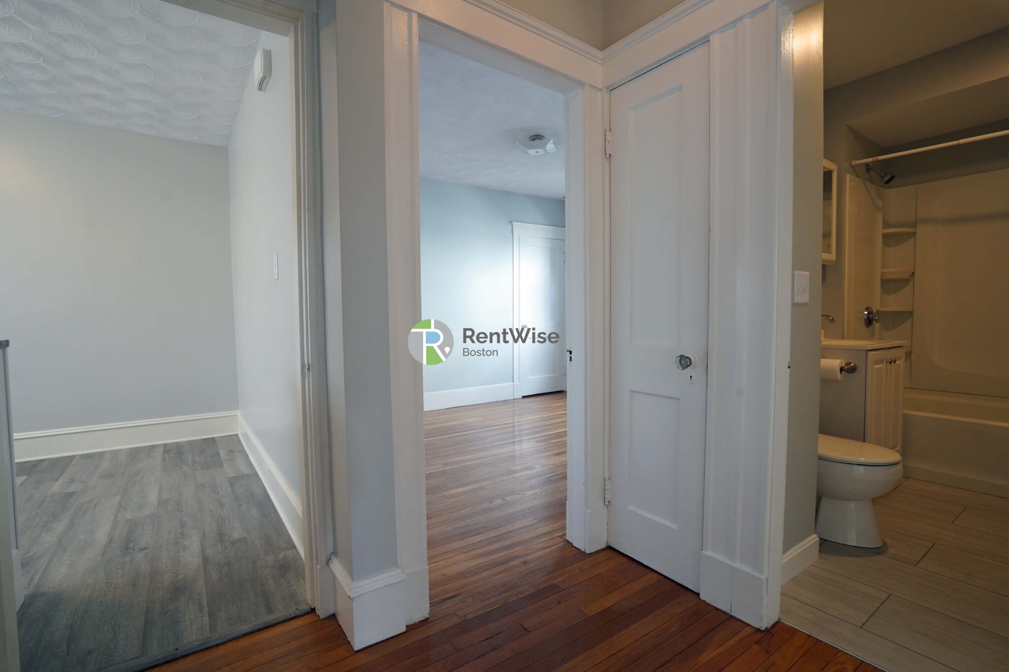 34 Dickinson Rd, Brighton