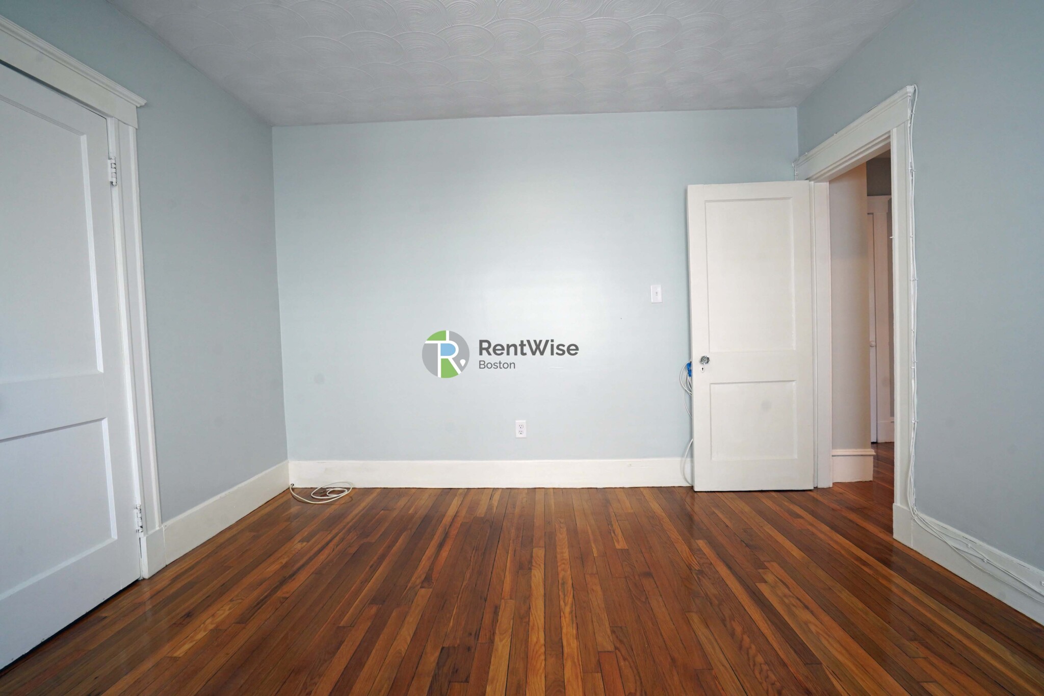 34 Dickinson Rd, Brighton