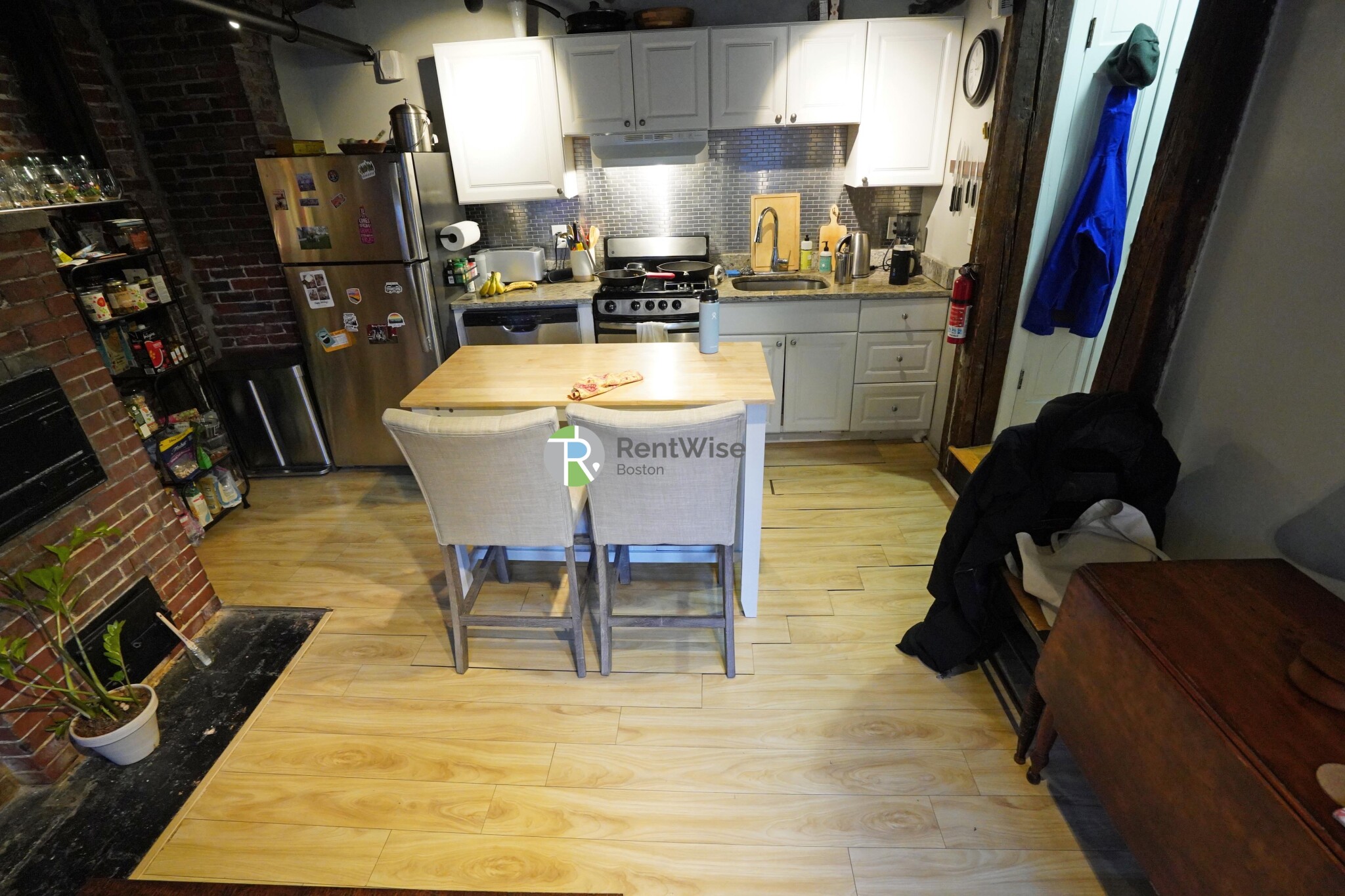 1 Champney Pl, Beacon Hill