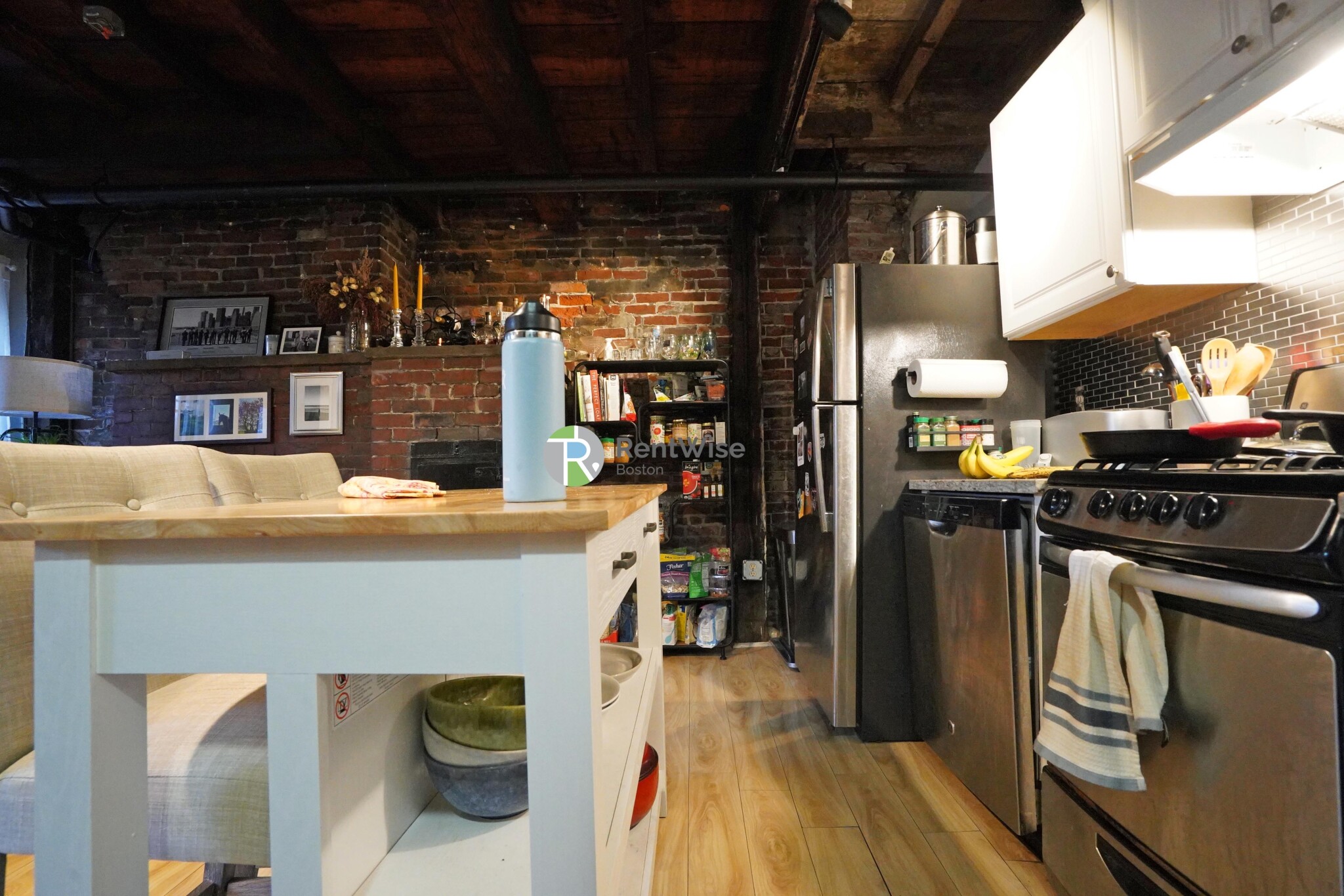 1 Champney Pl, Beacon Hill