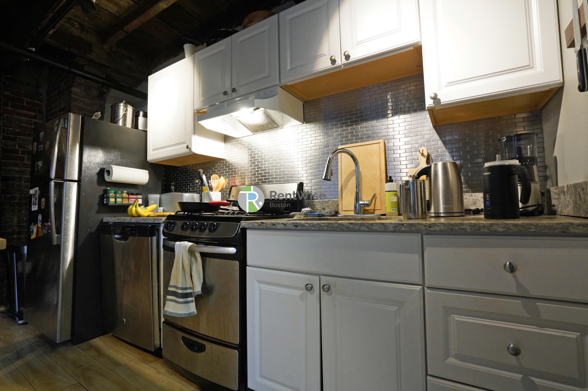 1 Champney Pl, Beacon Hill