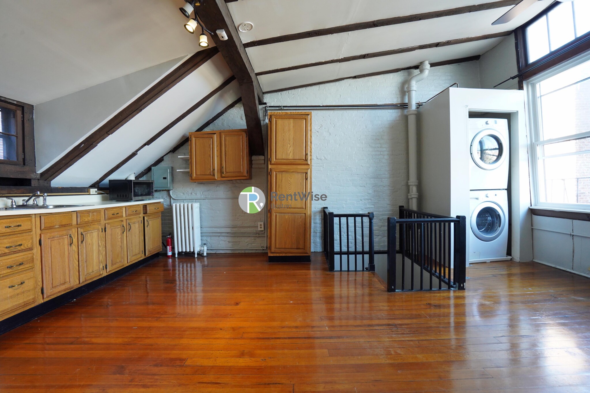 3 Champney Pl, Beacon Hill