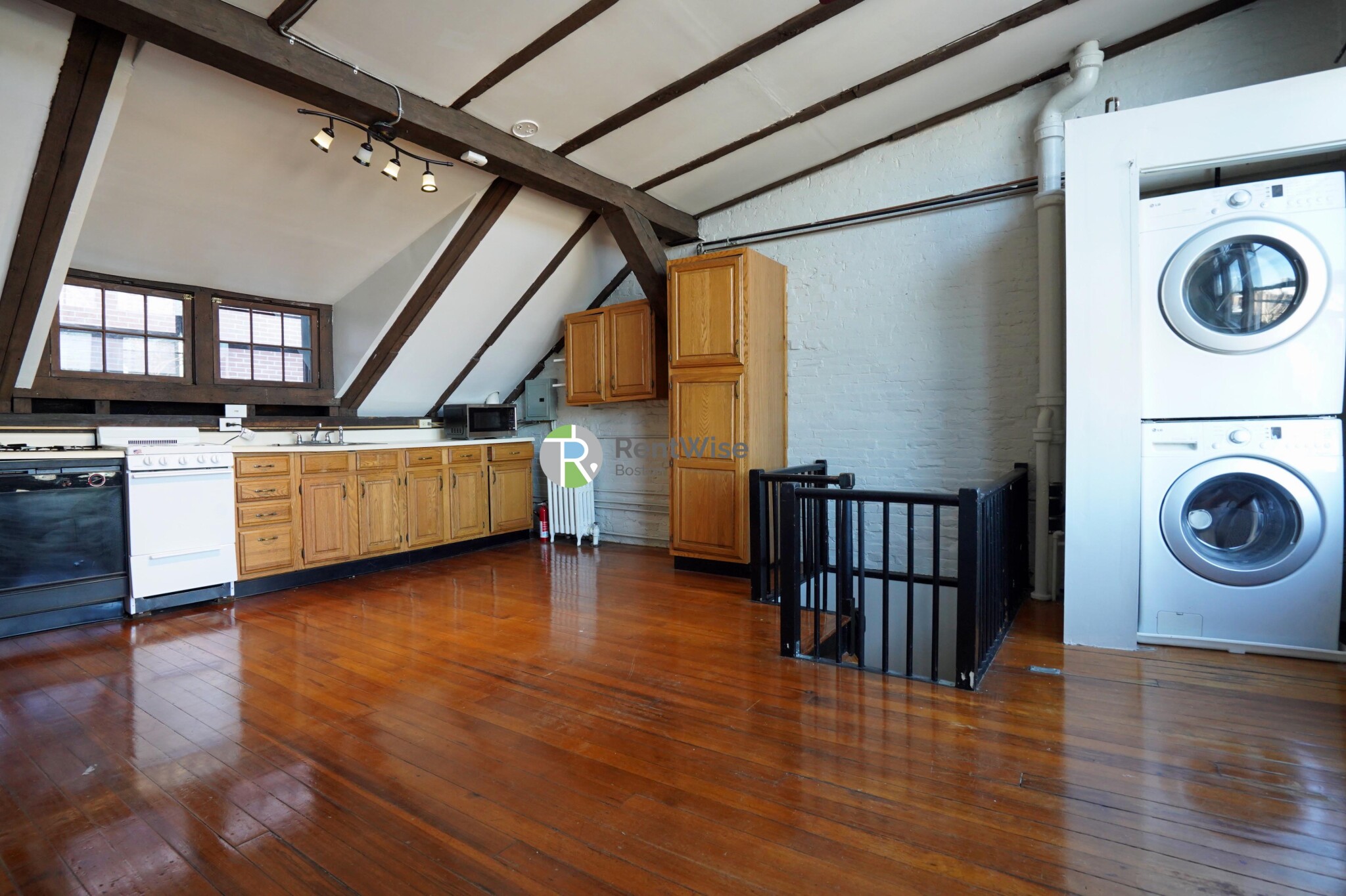 3 Champney Pl, Beacon Hill