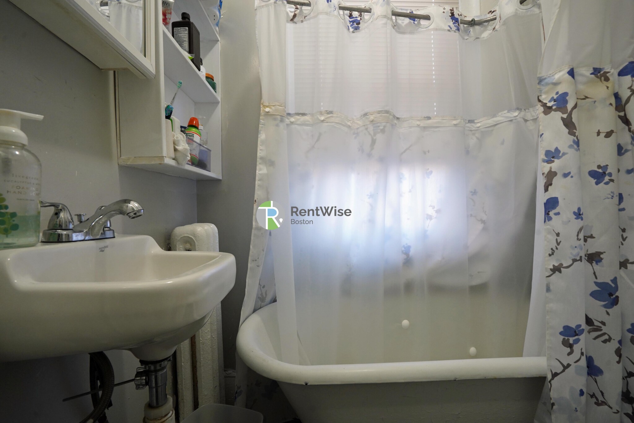 4 Champney Pl, Beacon Hill