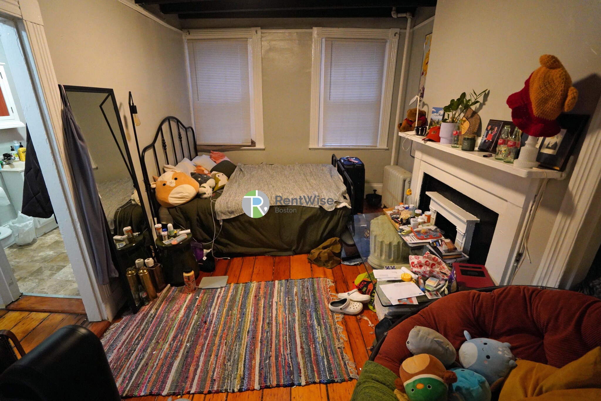 4 Champney Pl, Beacon Hill