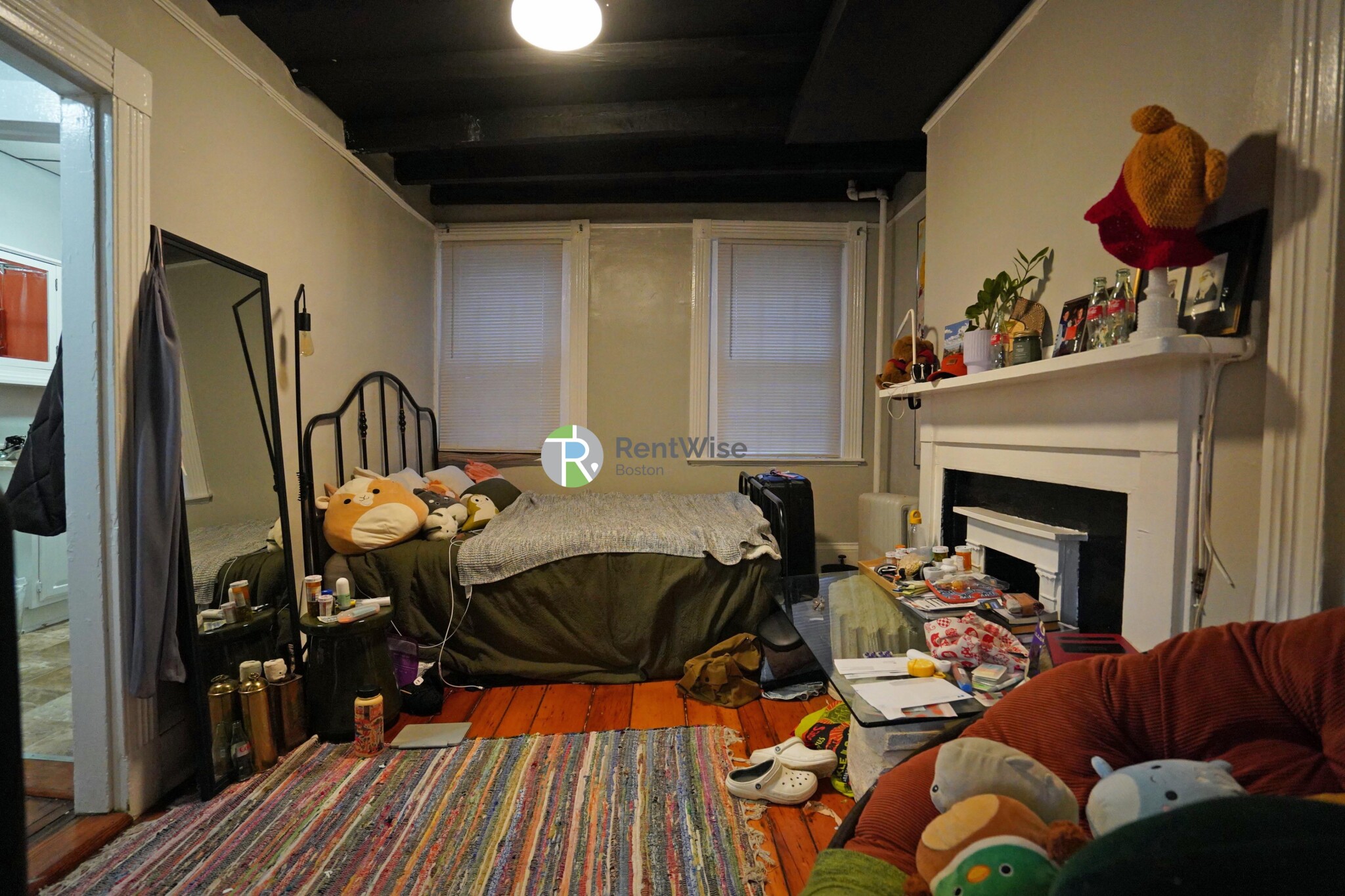 4 Champney Pl, Beacon Hill