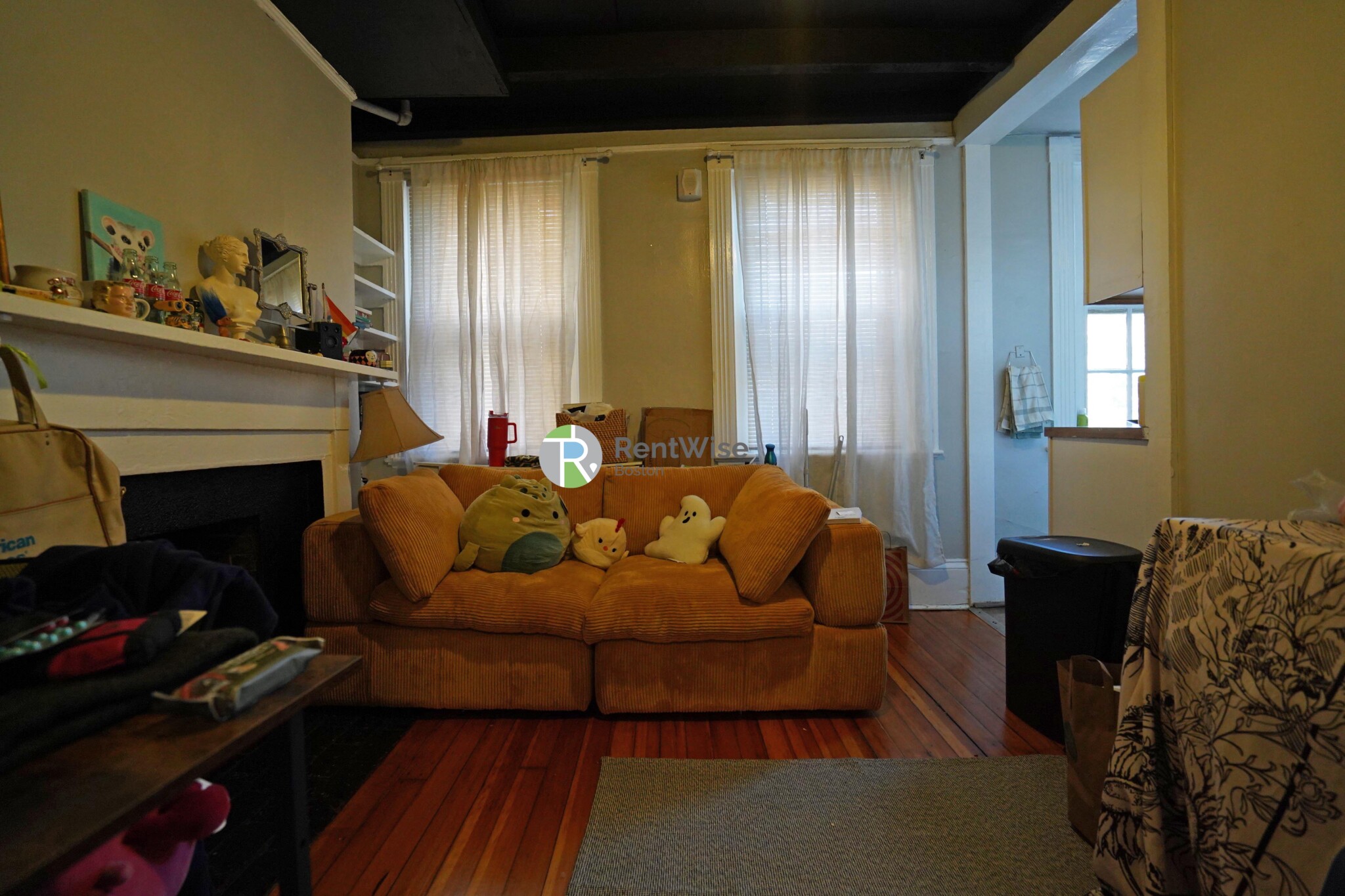 4 Champney Pl, Beacon Hill