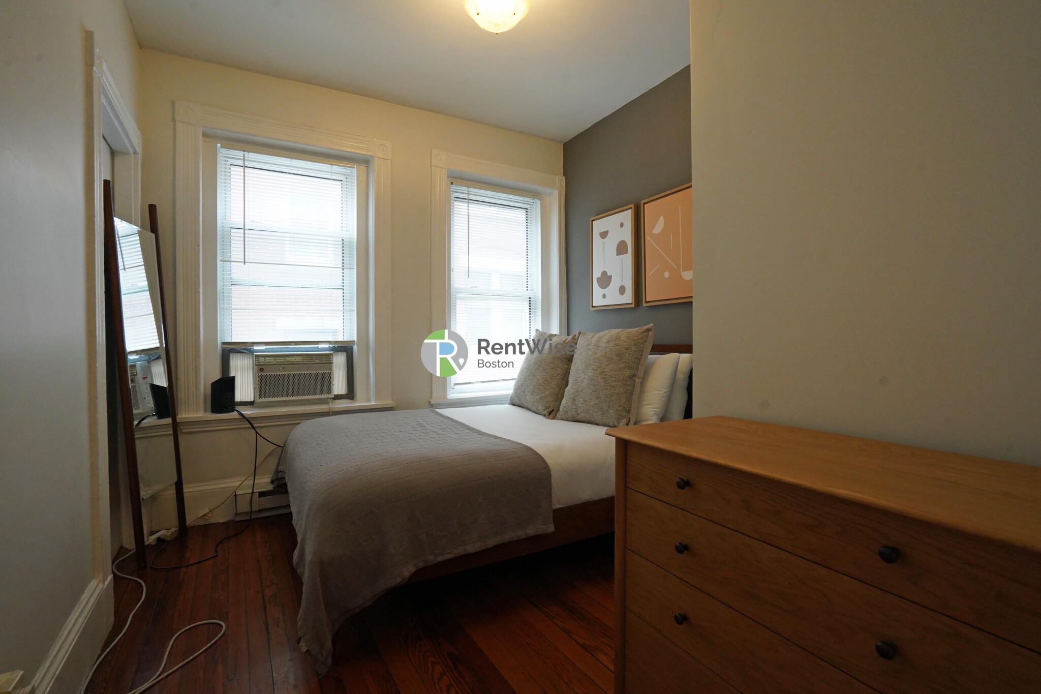 12 Foster St, North End