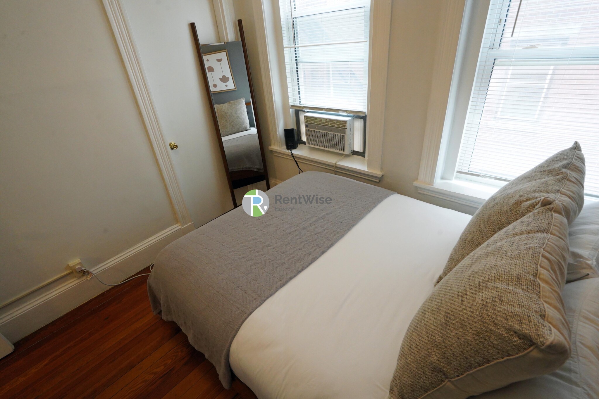 12 Foster St, North End