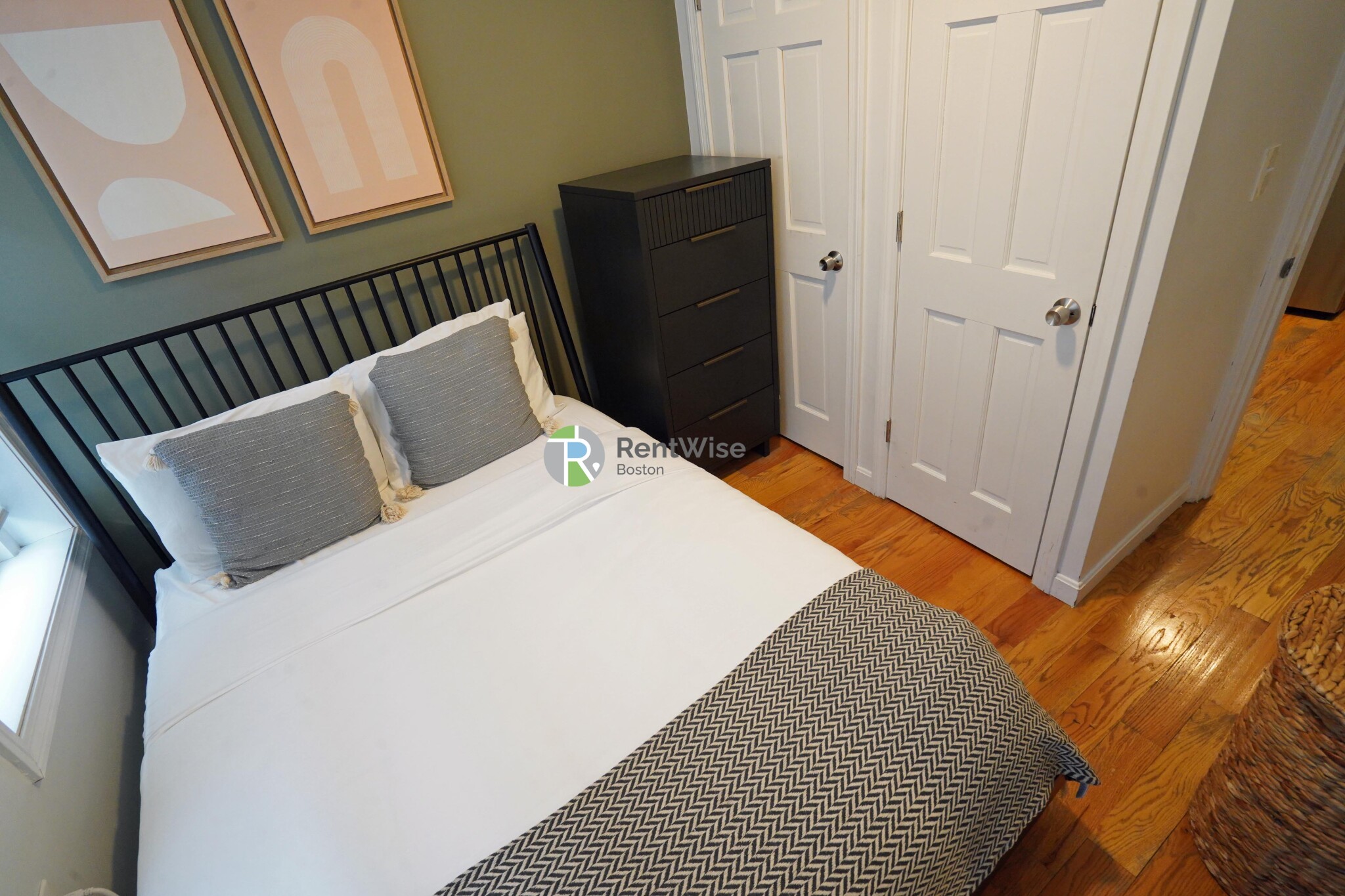 12 Foster St, North End