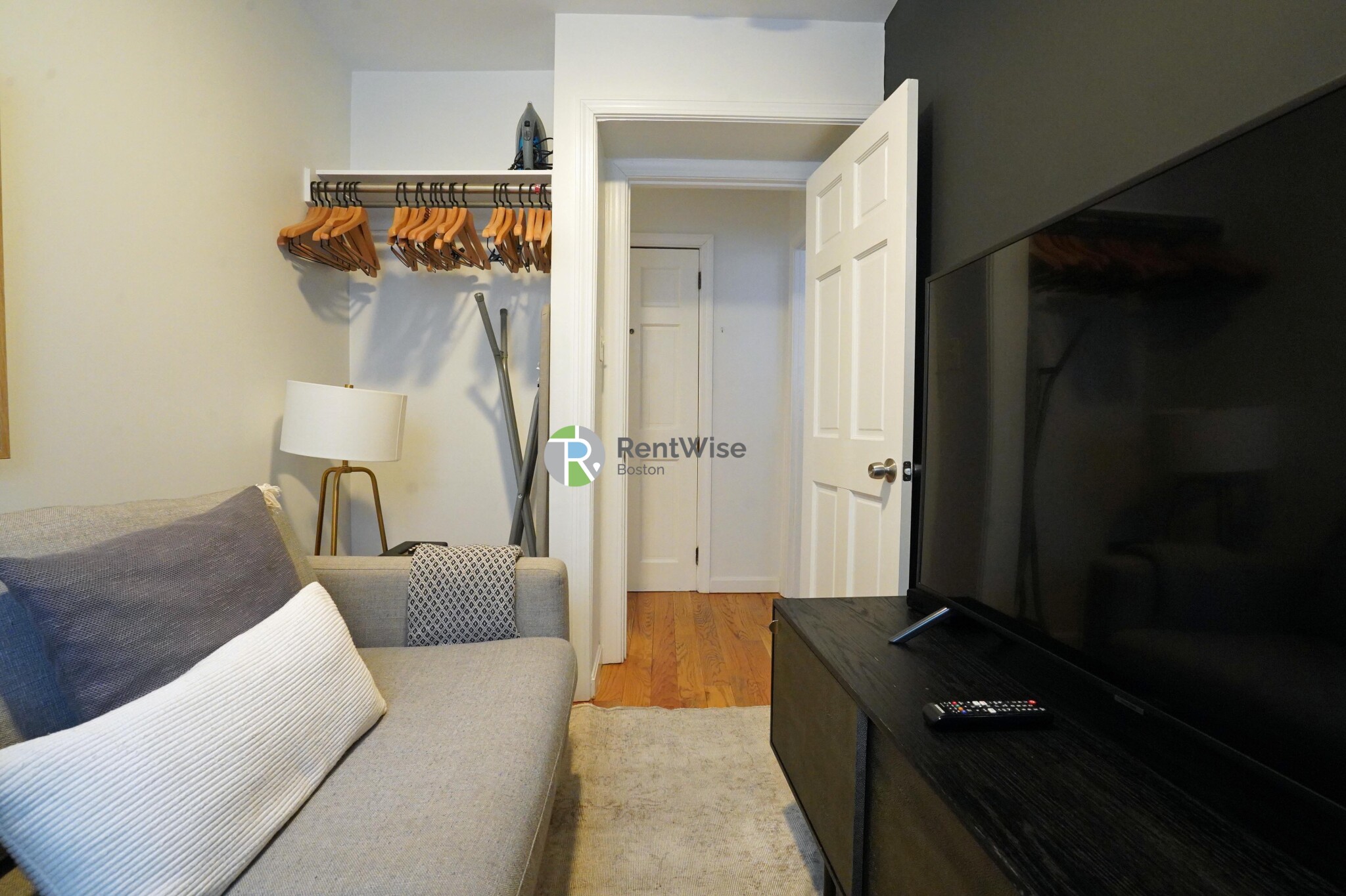 12 Foster St, North End