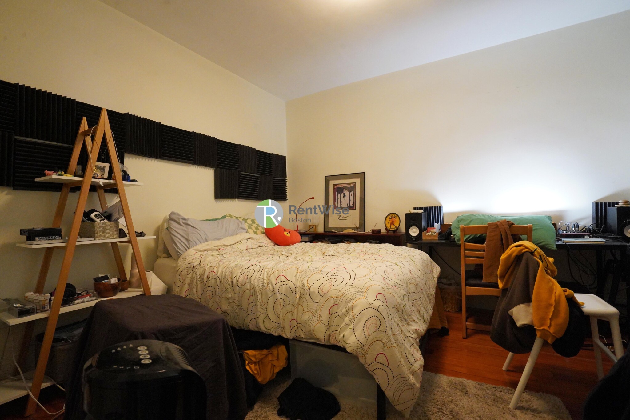 83 Harvard St, Central Village