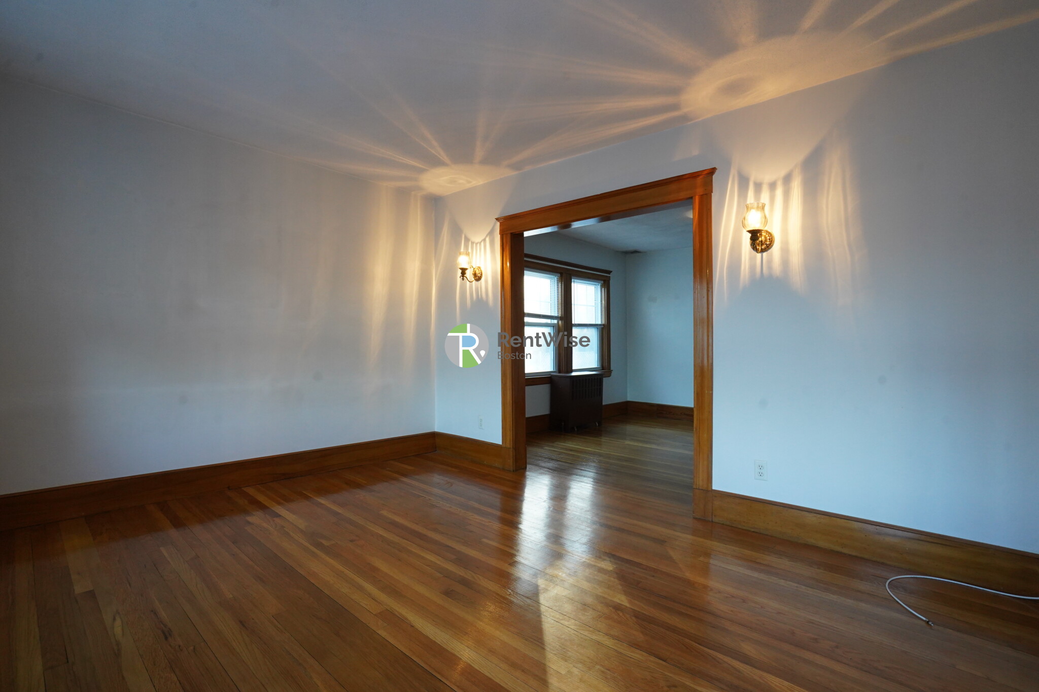 32 Dickinson Rd, Brighton