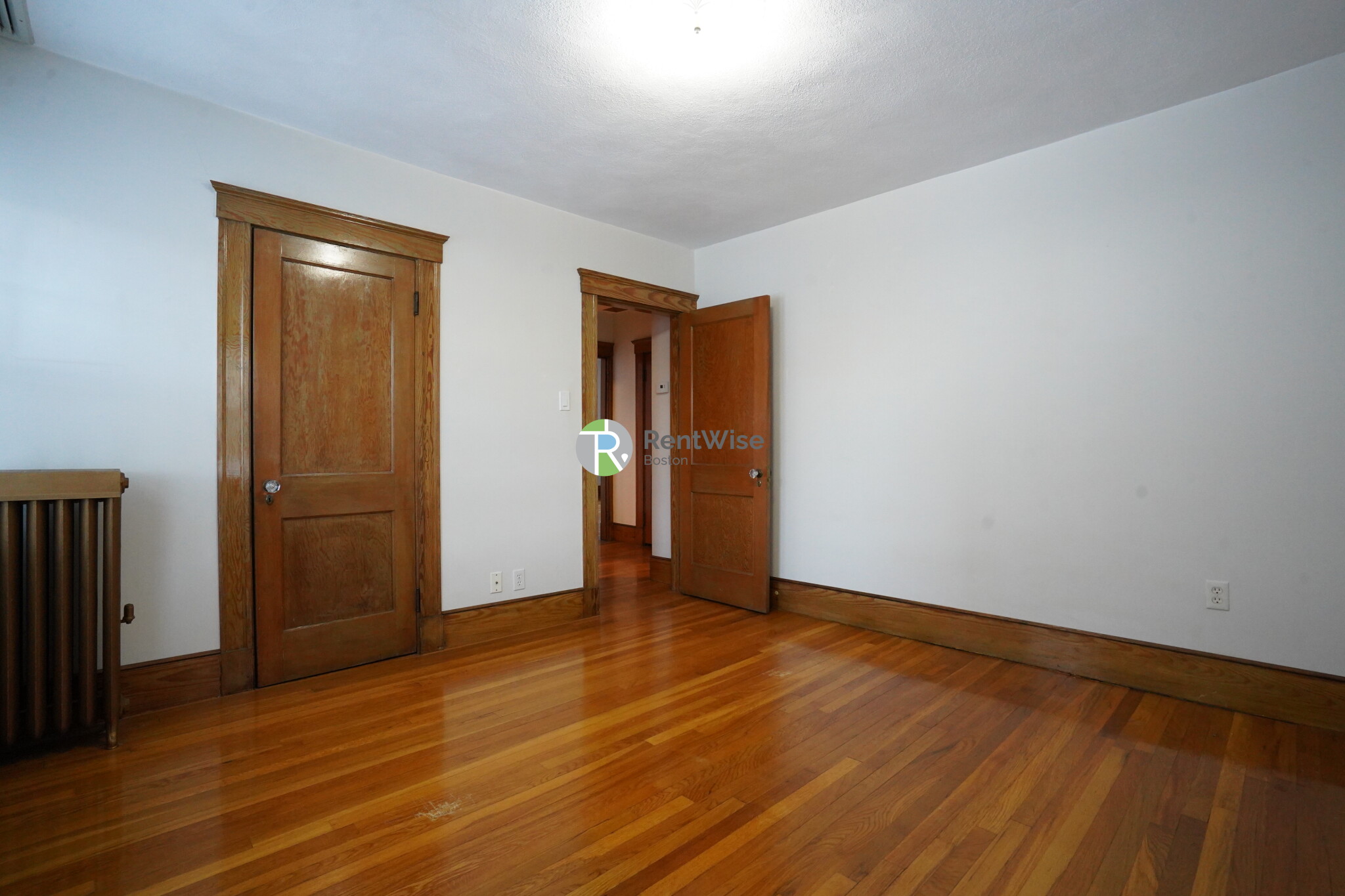 32 Dickinson Rd, Brighton