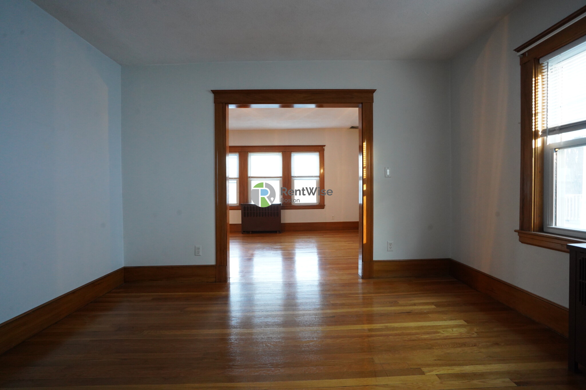 32 Dickinson Rd, Brighton