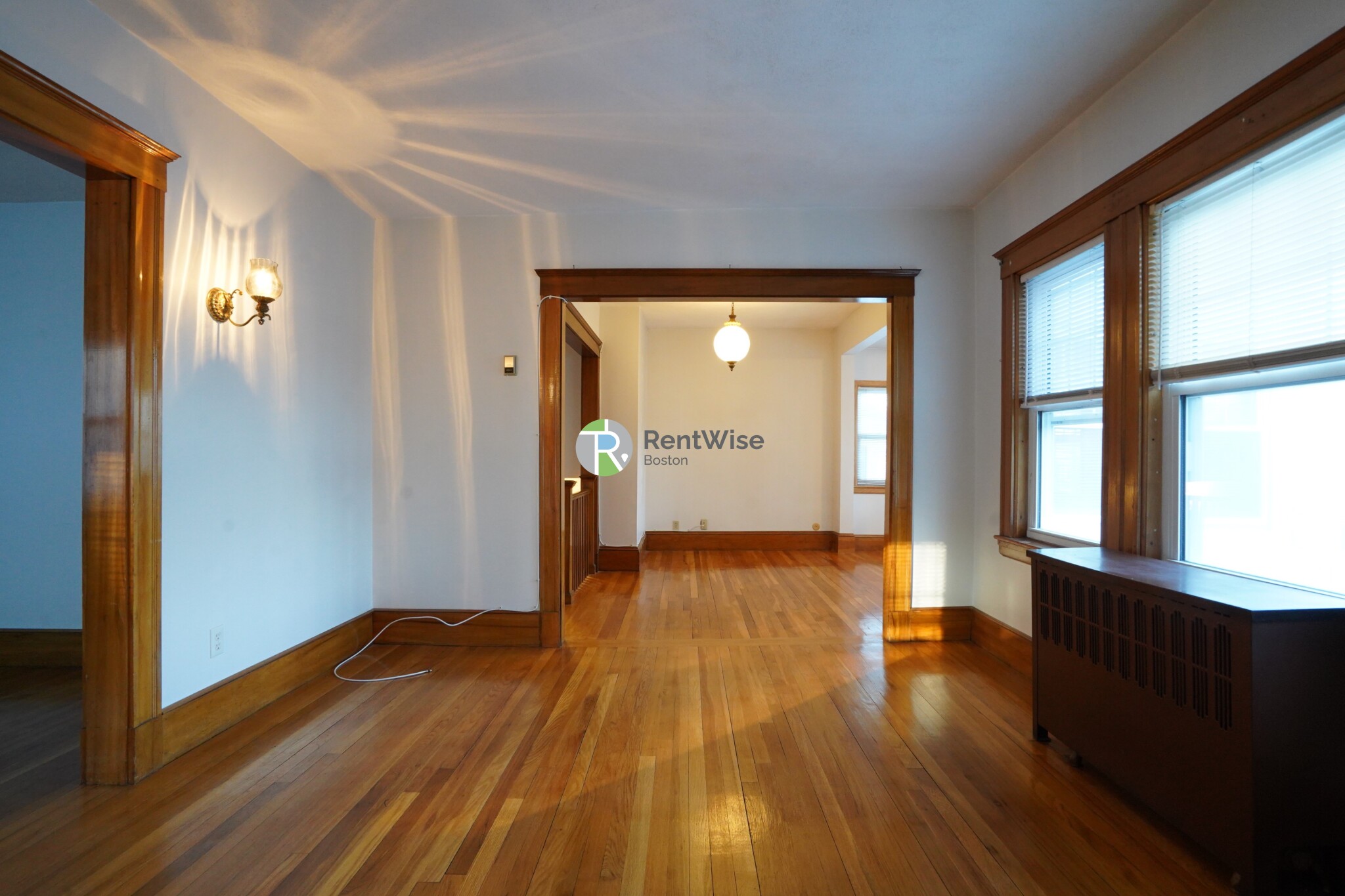 32 Dickinson Rd, Brighton