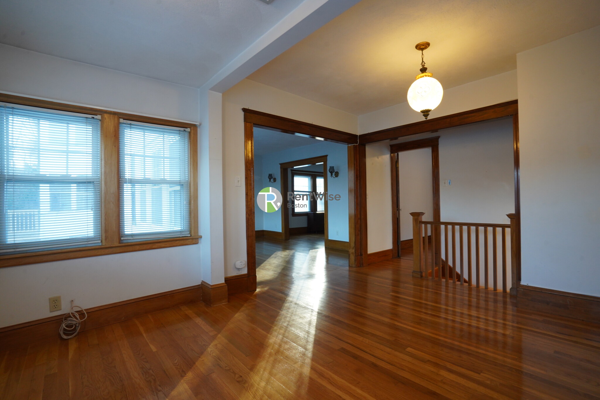 32 Dickinson Rd, Brighton