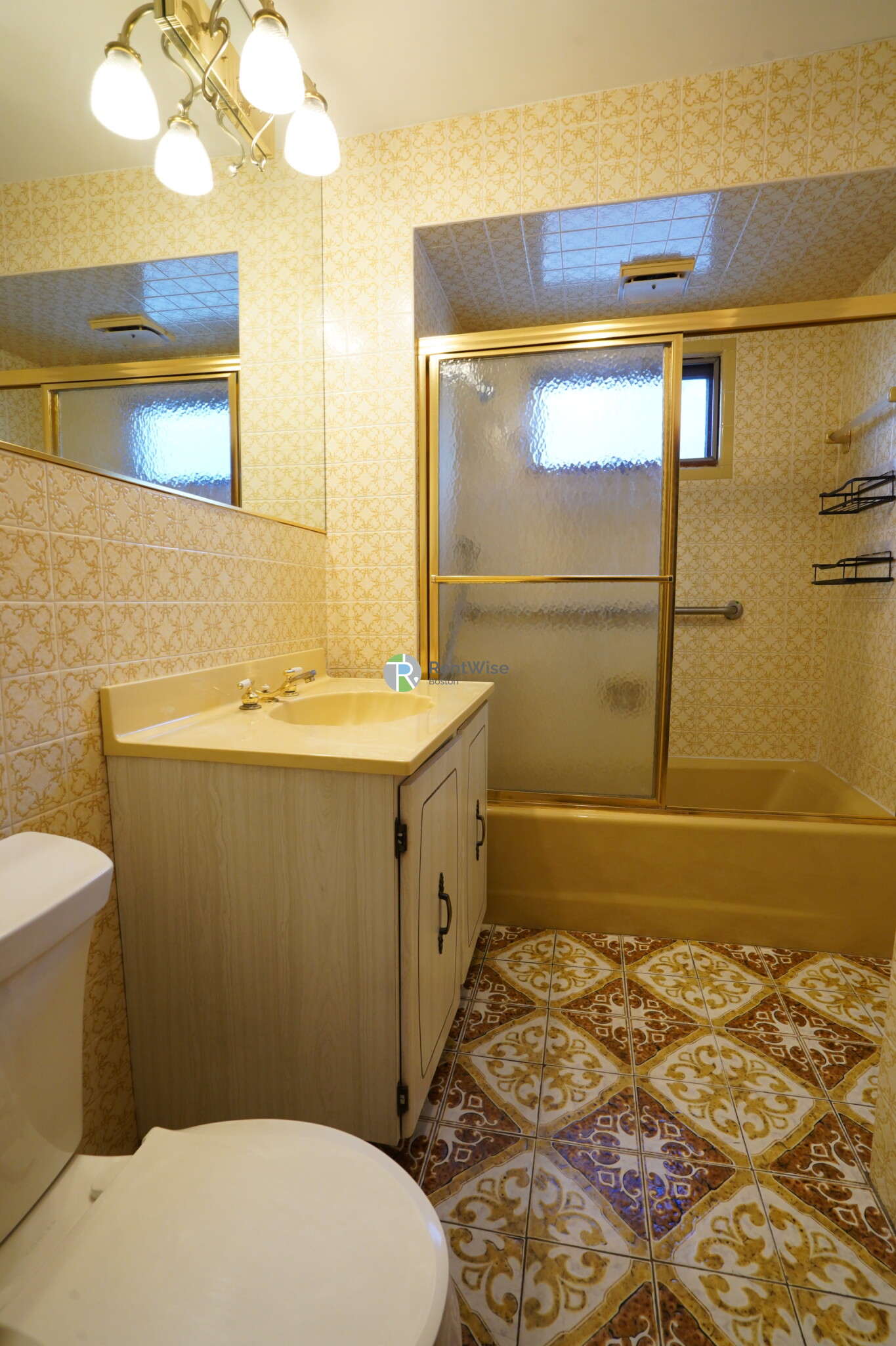 32 Dickinson Rd, Brighton