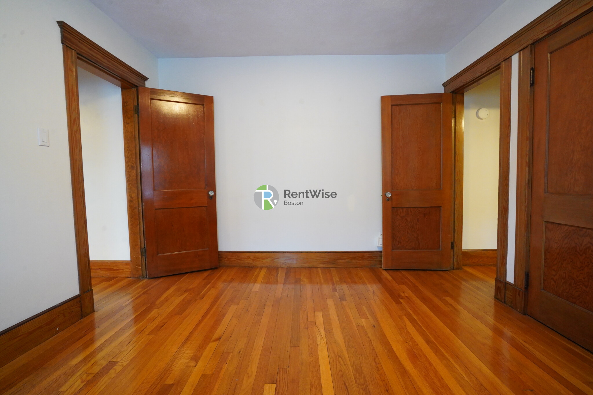 32 Dickinson Rd, Brighton