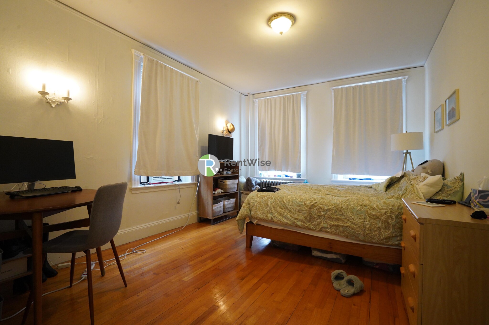 1848 Commonwealth Ave, Brighton