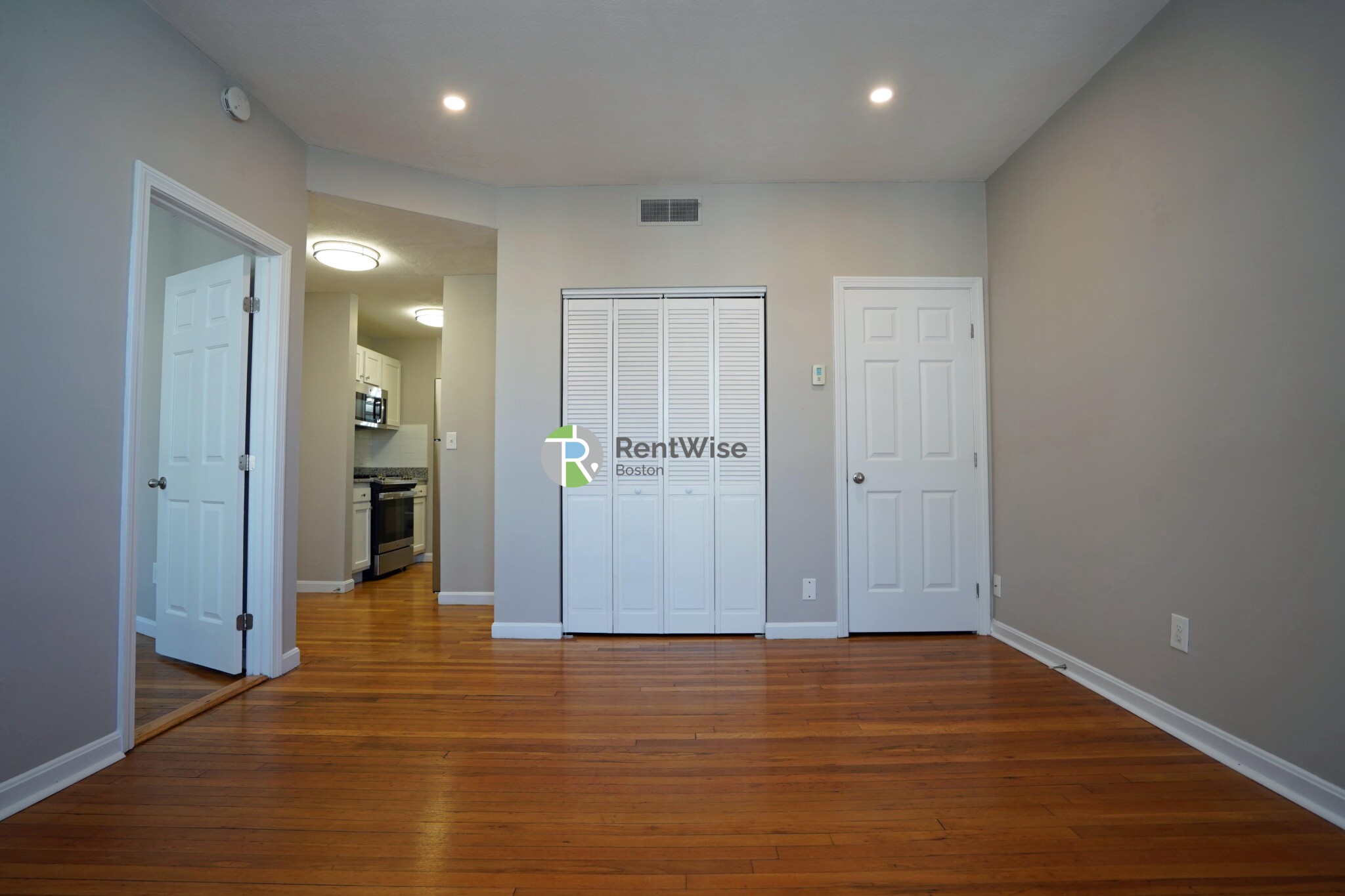 7 Lorraine St, Roslindale